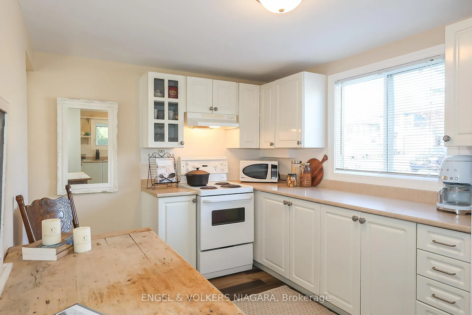 Photo 8 of 41 Andrew Crescent, Goderich, Goderich (Town) — HOMEH