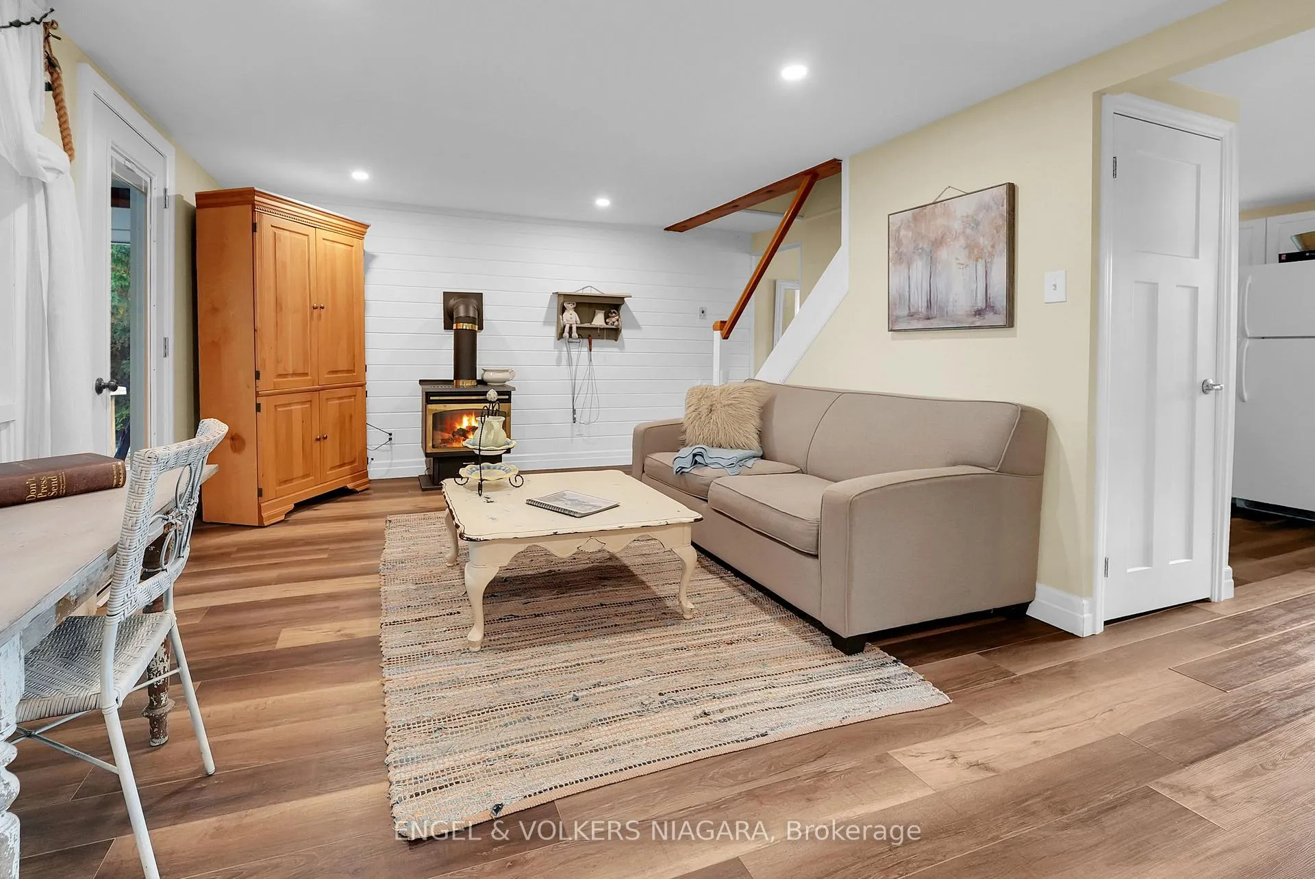 Photo 16 of 41 Andrew Crescent, Goderich, Goderich (Town) — HOMEH