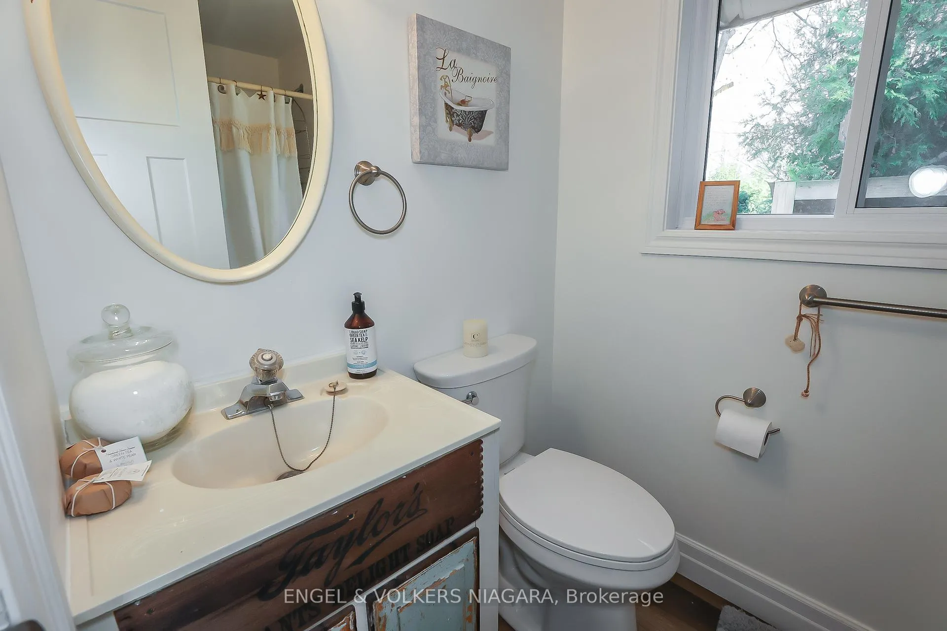 Photo 17 of 41 Andrew Crescent, Goderich, Goderich (Town) — HOMEH