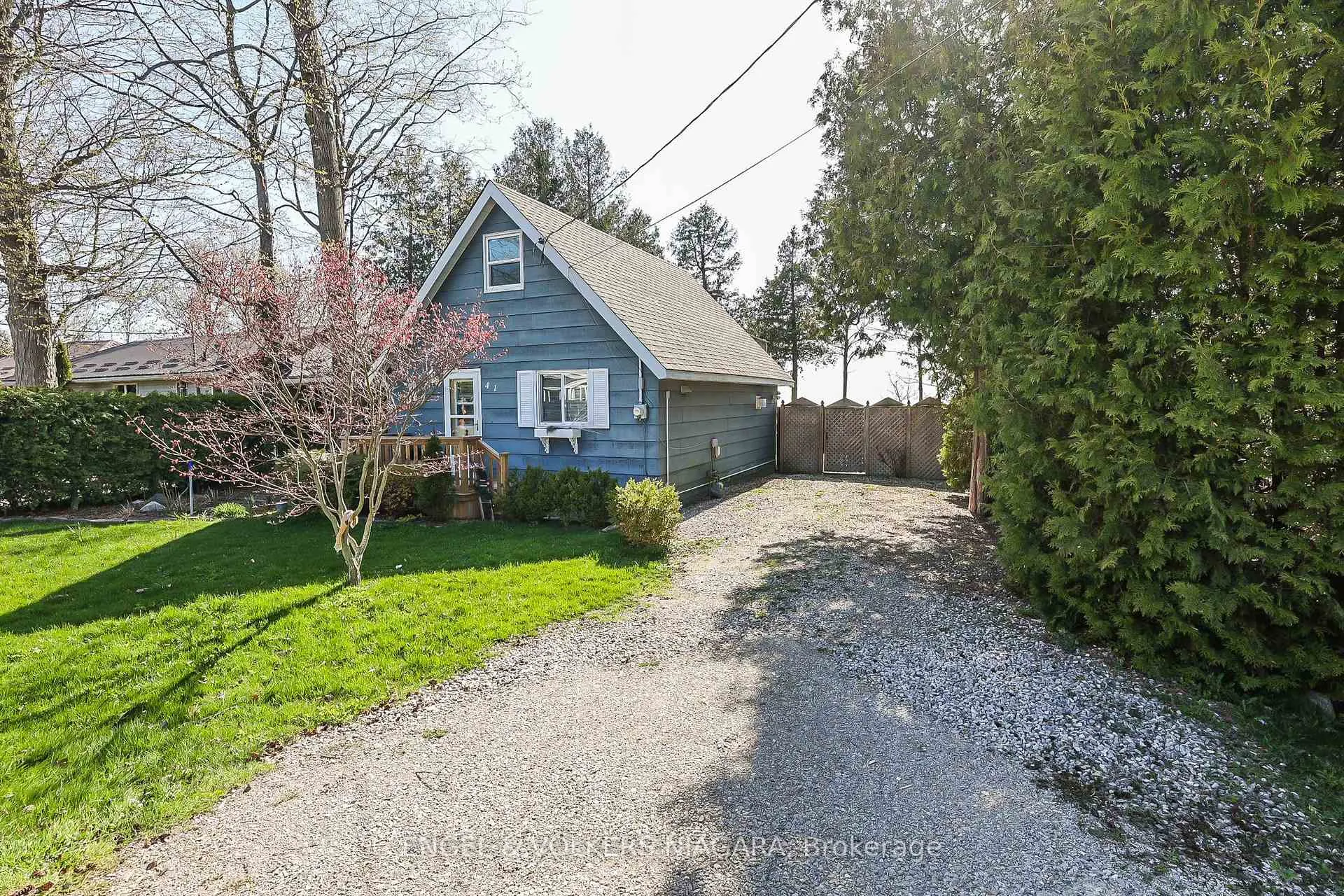 Photo 22 of 41 Andrew Crescent, Goderich, Goderich (Town) — HOMEH