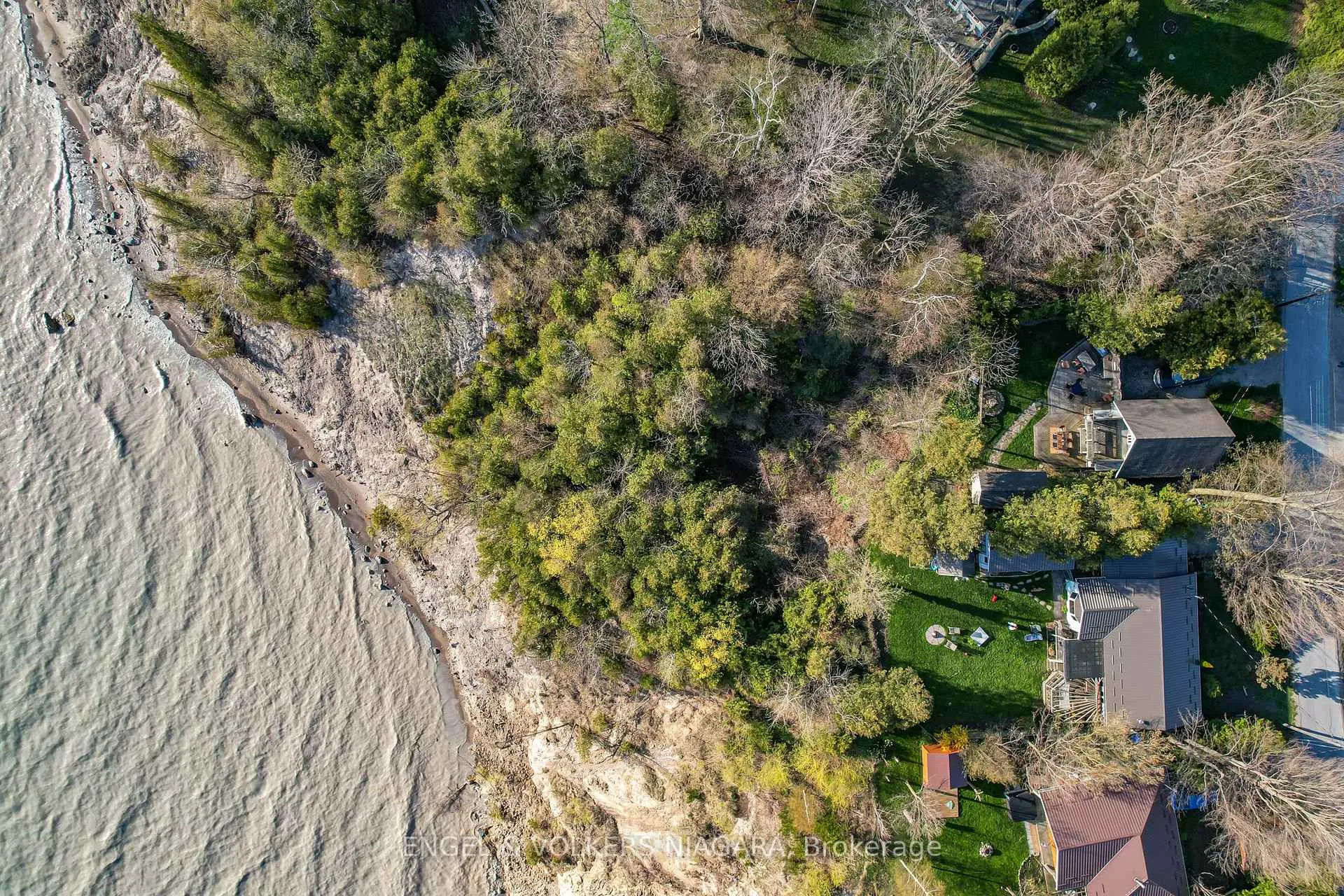 Photo 25 of 41 Andrew Crescent, Goderich, Goderich (Town) — HOMEH