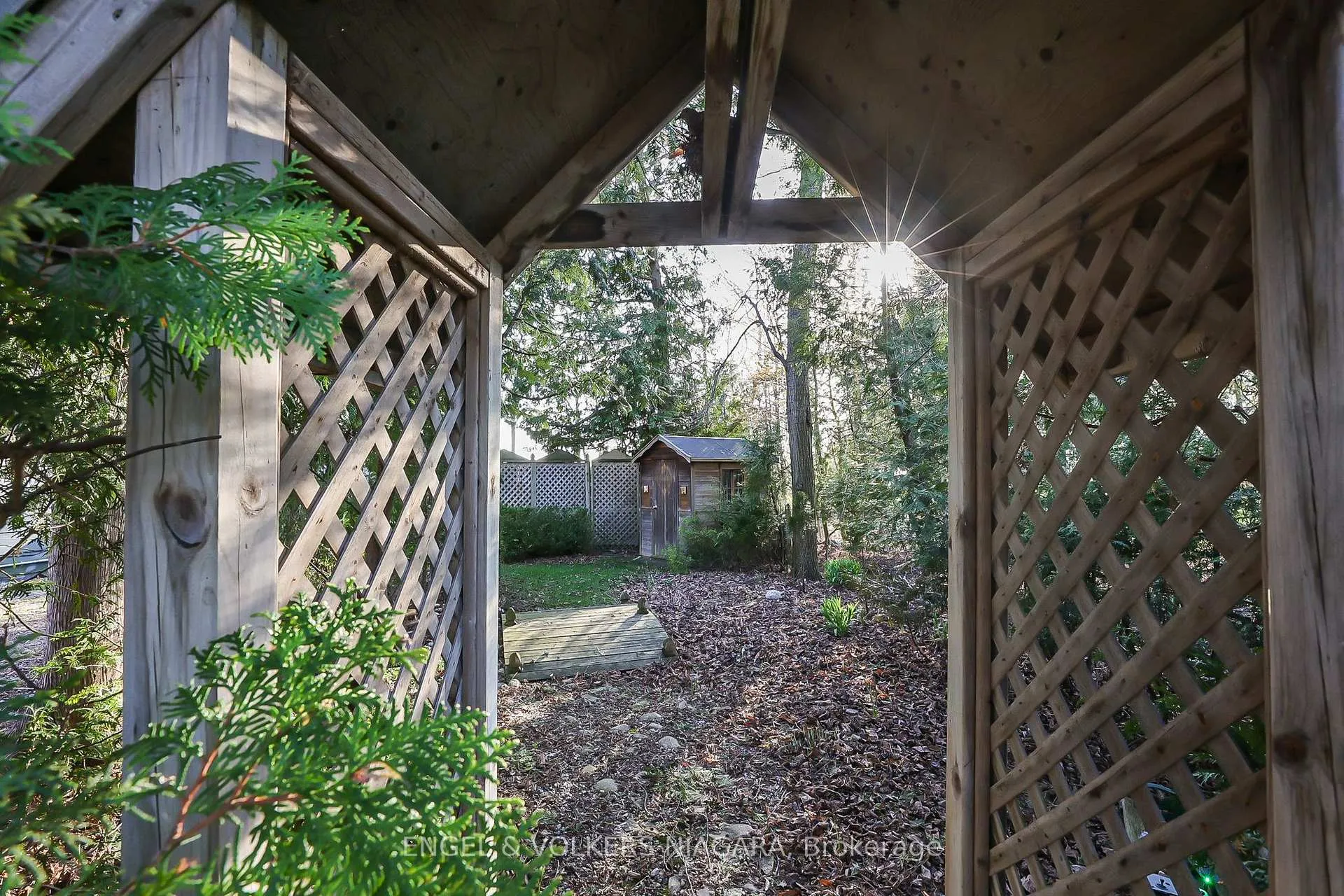 Photo 44 of 41 Andrew Crescent, Goderich, Goderich (Town) — HOMEH