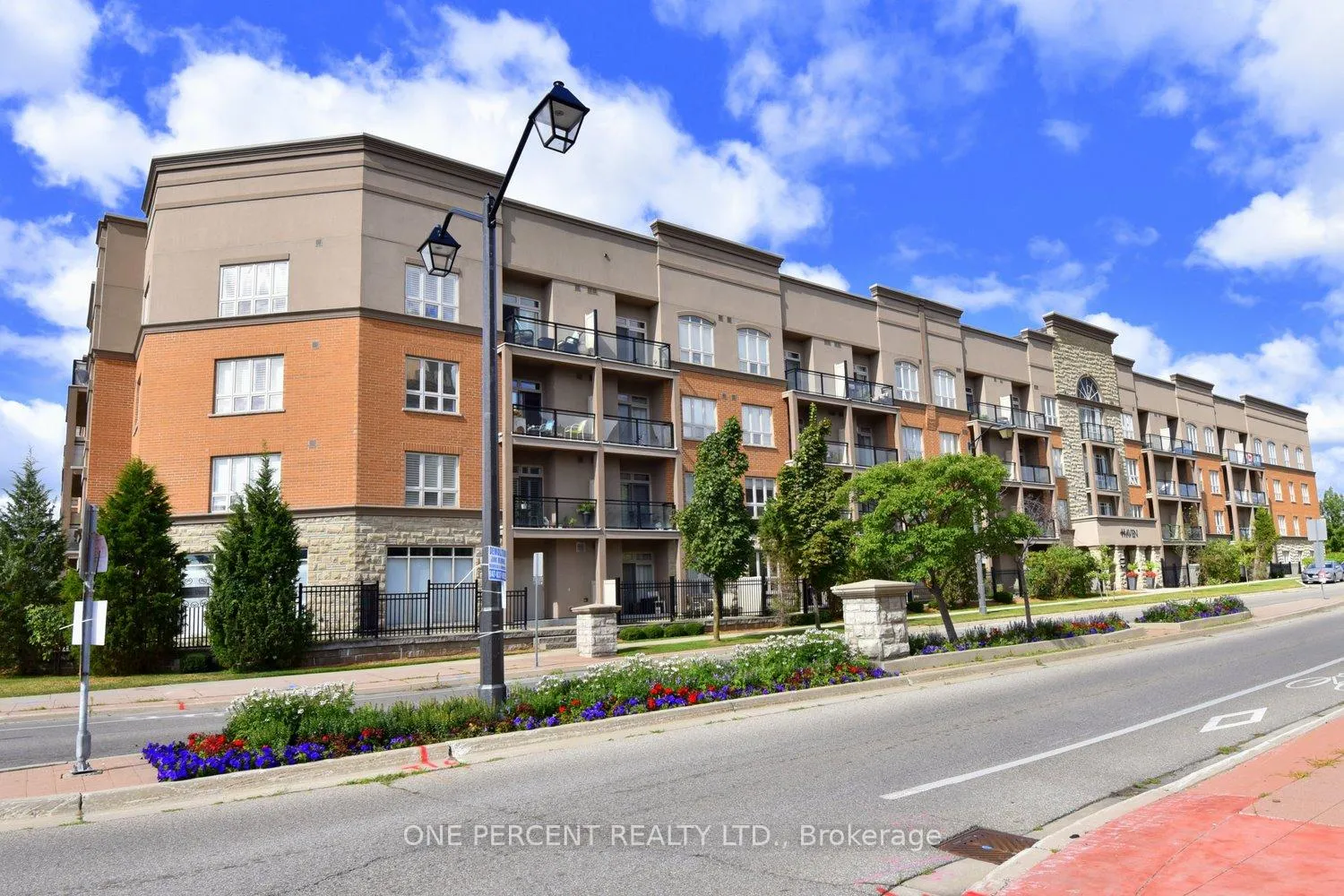 Front of Unit 231, 5317 Upper Middle Road