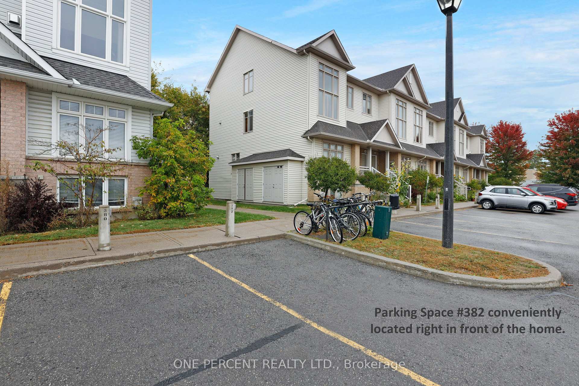 Photo 3 of Unit 24, 382 Galston Private, Ottawa, Mer Bleue/Bradley Estates/Anderson Park — HOMEH