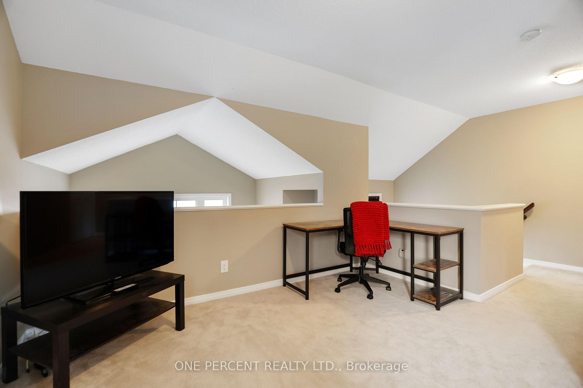 Photo 19 of Unit 24, 382 Galston Private, Ottawa, Mer Bleue/Bradley Estates/Anderson Park — HOMEH