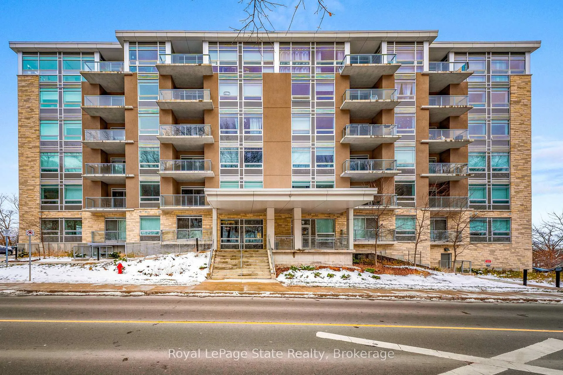 Photo 2 of Unit 502, 479 Charlton Avenue E, Hamilton, Stinson — HOMEH