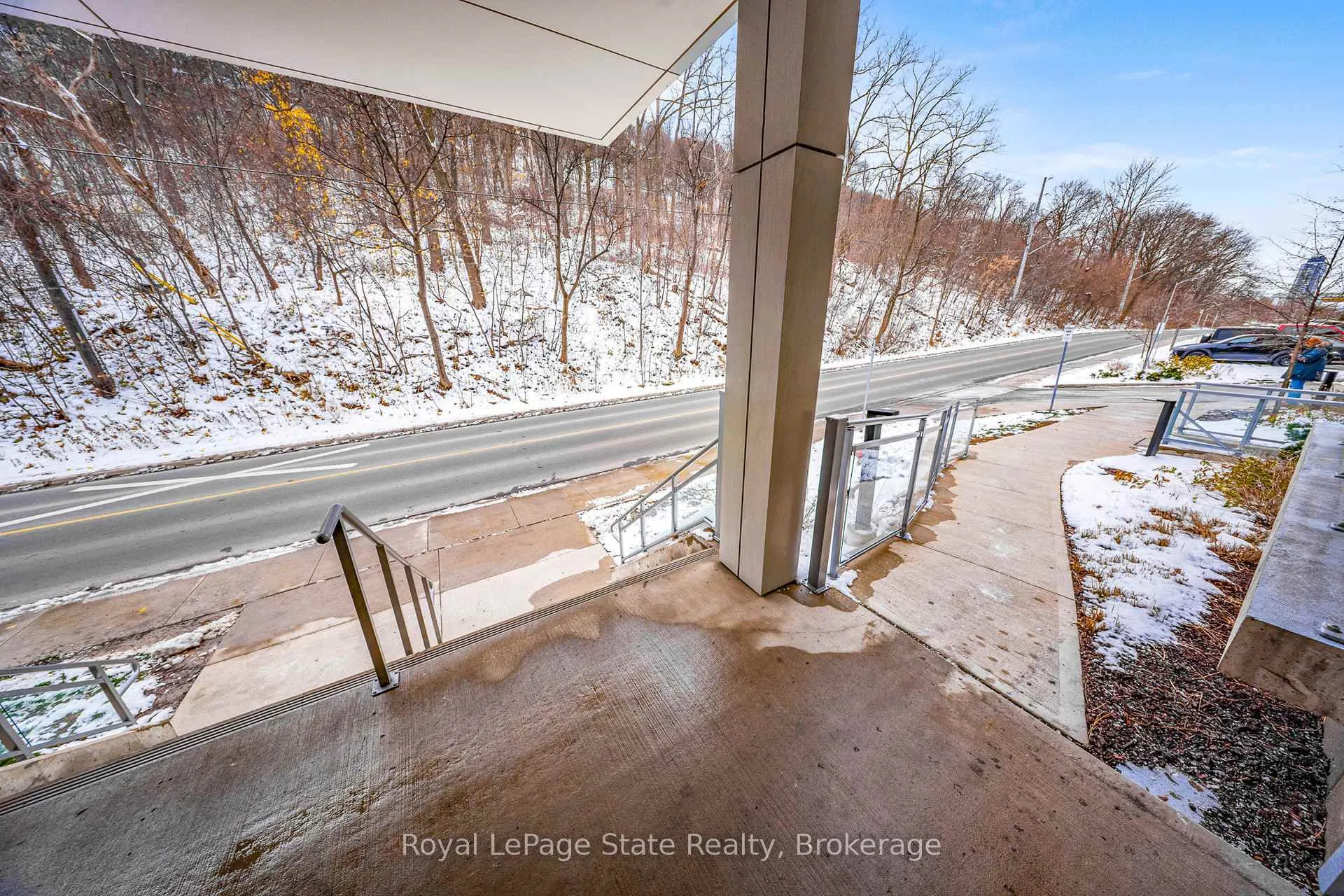 Photo 5 of Unit 502, 479 Charlton Avenue E, Hamilton, Stinson — HOMEH