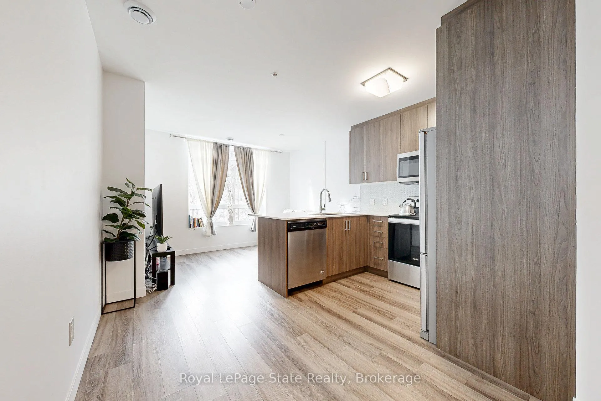 Photo 16 of Unit 502, 479 Charlton Avenue E, Hamilton, Stinson — HOMEH