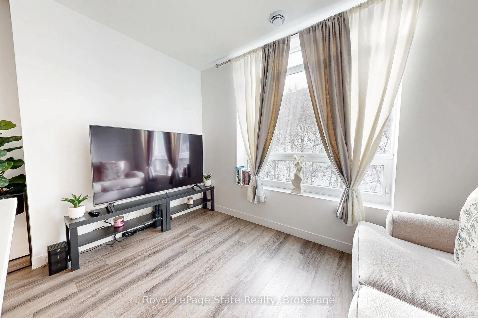 Photo 28 of Unit 502, 479 Charlton Avenue E, Hamilton, Stinson — HOMEH