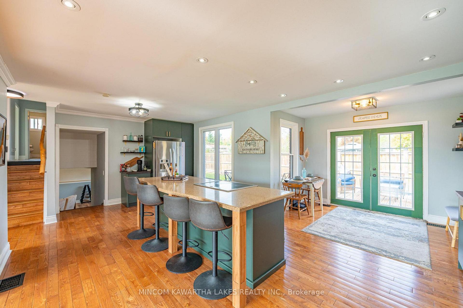 Photo 11 of 944 Blue Jay Street, Cavan Monaghan, Cavan Twp — HOMEH