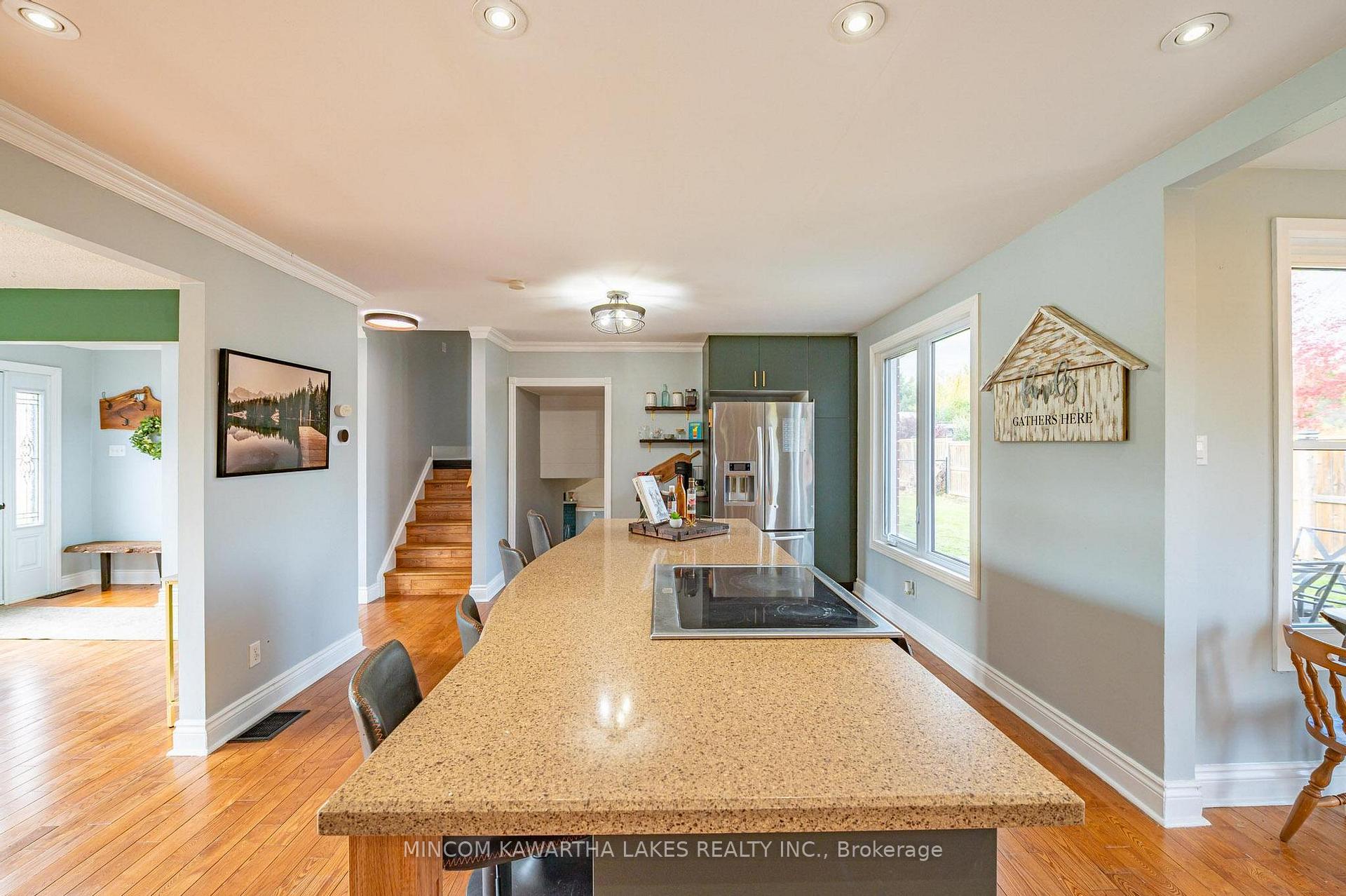 Photo 12 of 944 Blue Jay Street, Cavan Monaghan, Cavan Twp — HOMEH