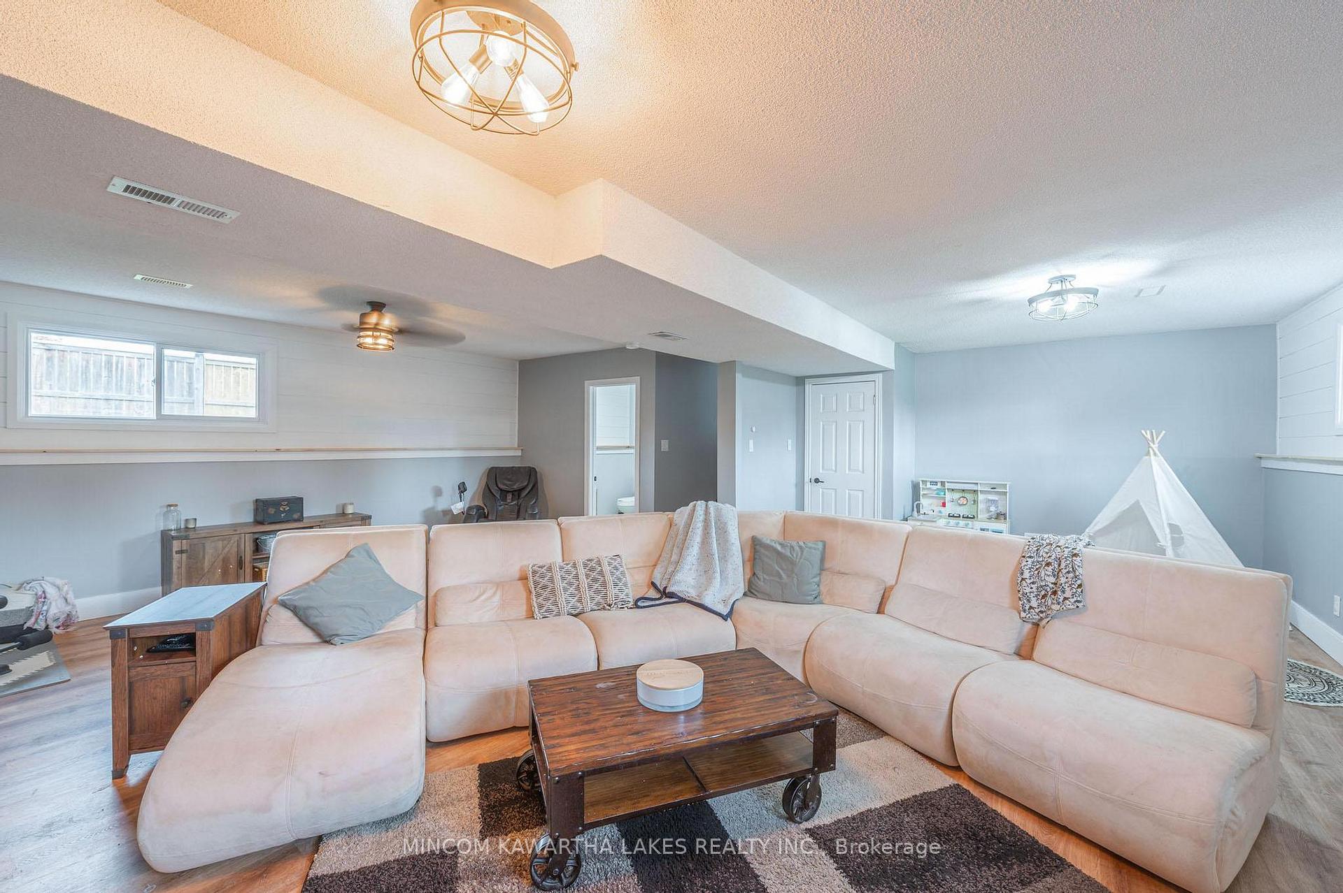Photo 37 of 944 Blue Jay Street, Cavan Monaghan, Cavan Twp — HOMEH