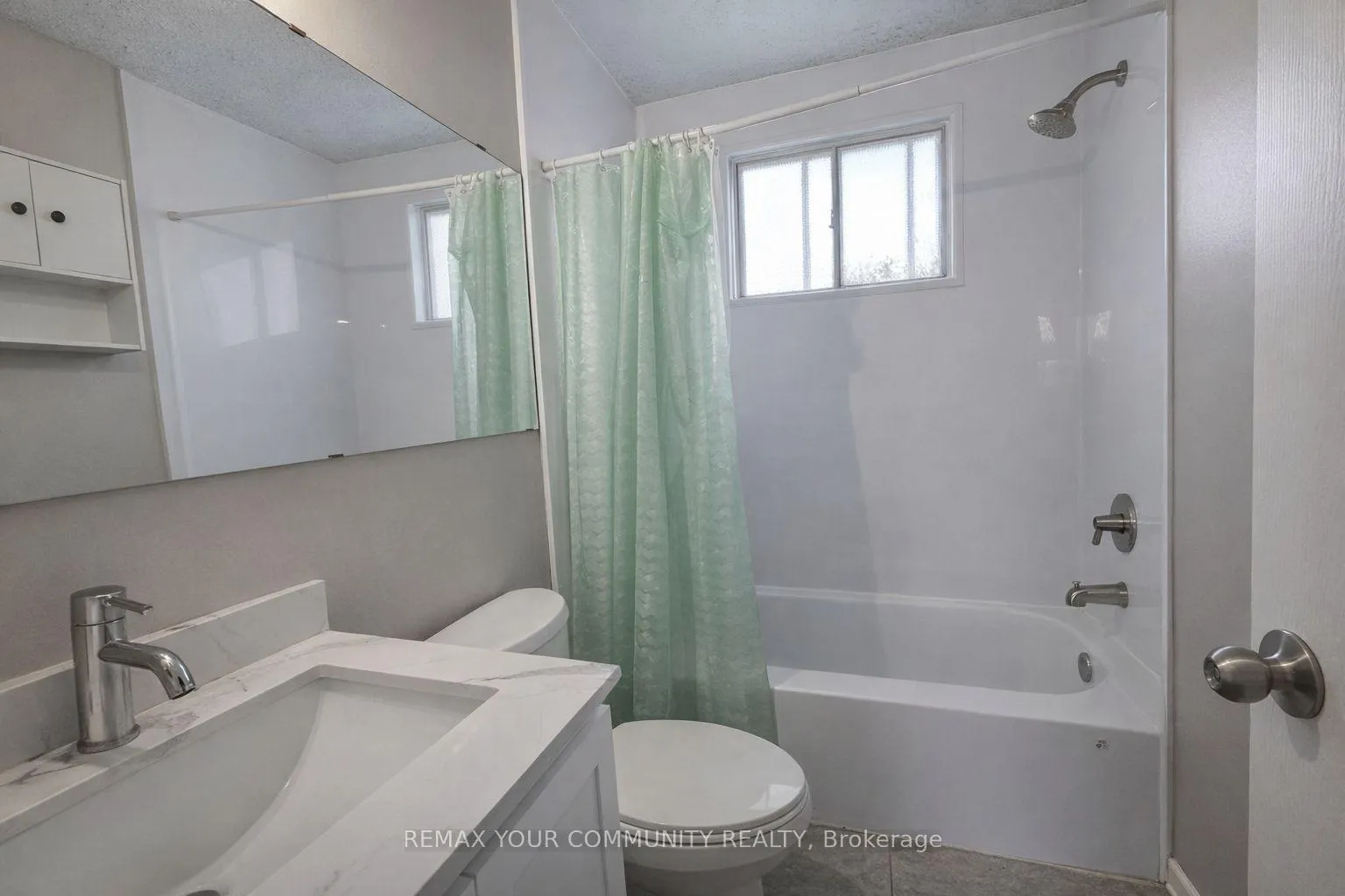 Photo 6 of 75 Tulloch Drive, Ajax, South East — HOMEH