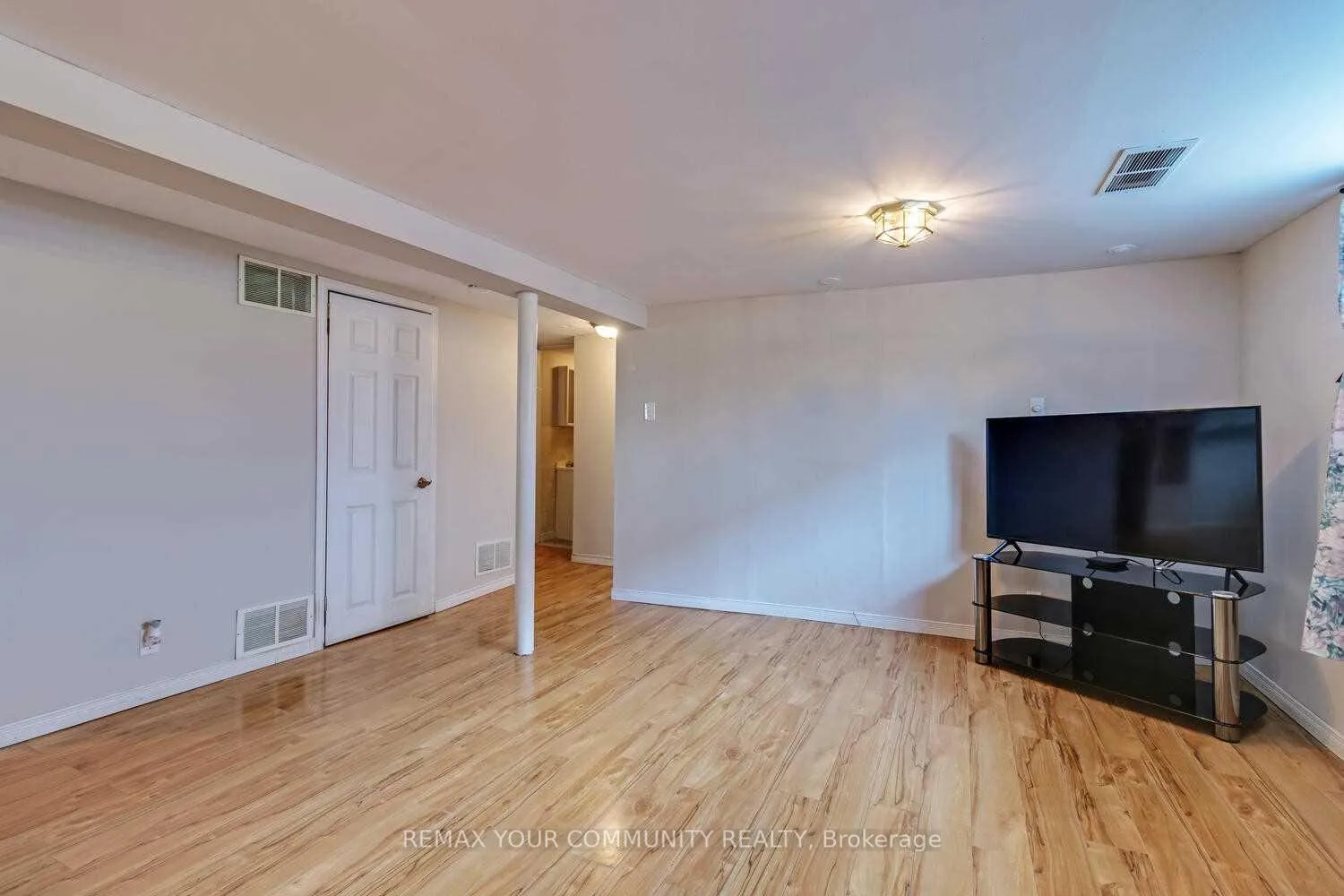 Photo 15 of 75 Tulloch Drive, Ajax, South East — HOMEH