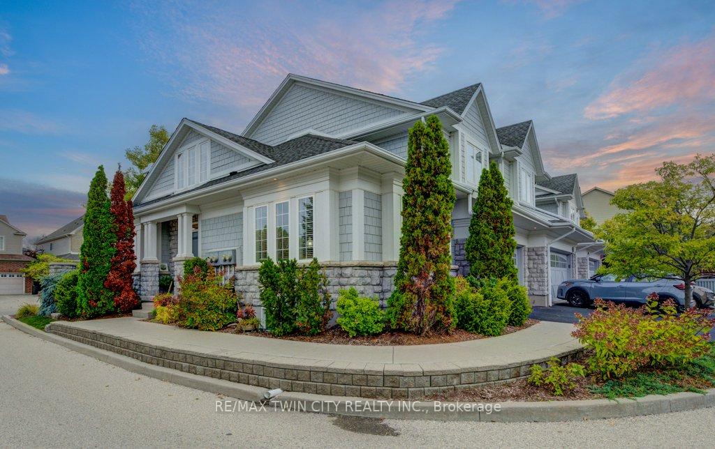 Photo 1 of Unit 11, 276 Sims Estate Drive, Kitchener — HOMEH