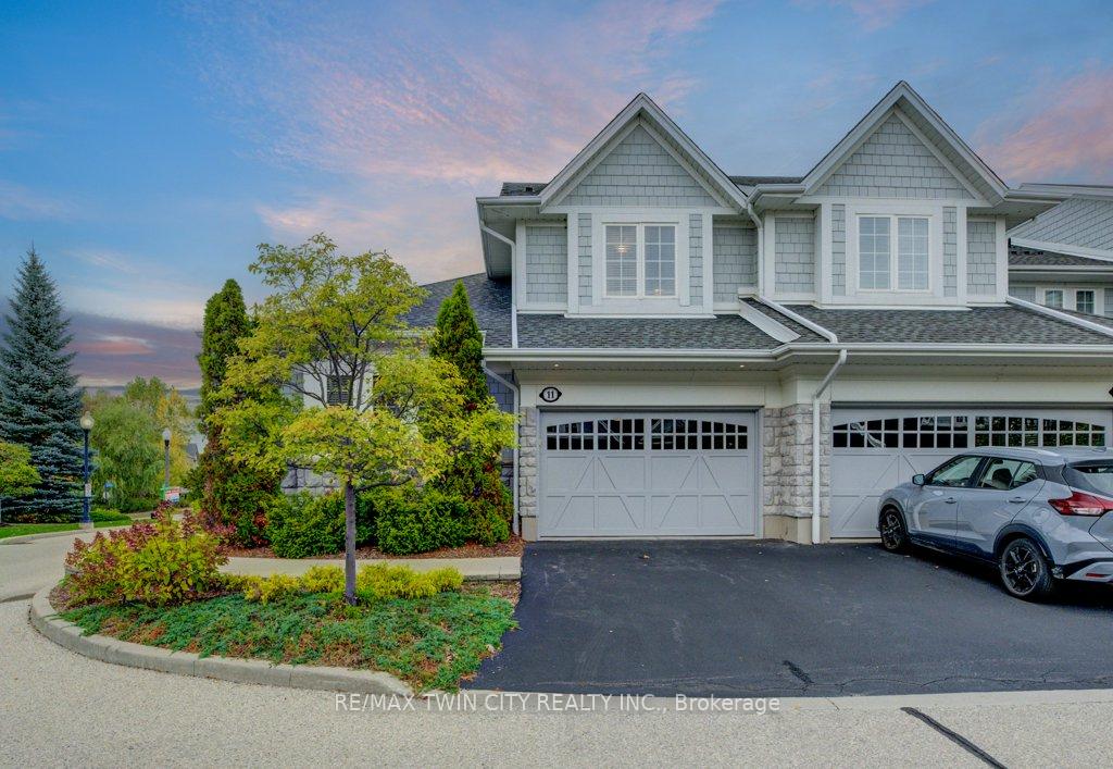 Photo 4 of Unit 11, 276 Sims Estate Drive, Kitchener — HOMEH
