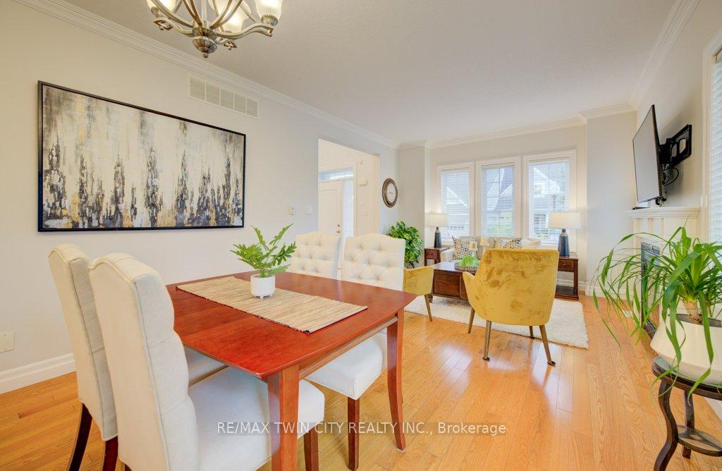 Photo 13 of Unit 11, 276 Sims Estate Drive, Kitchener — HOMEH