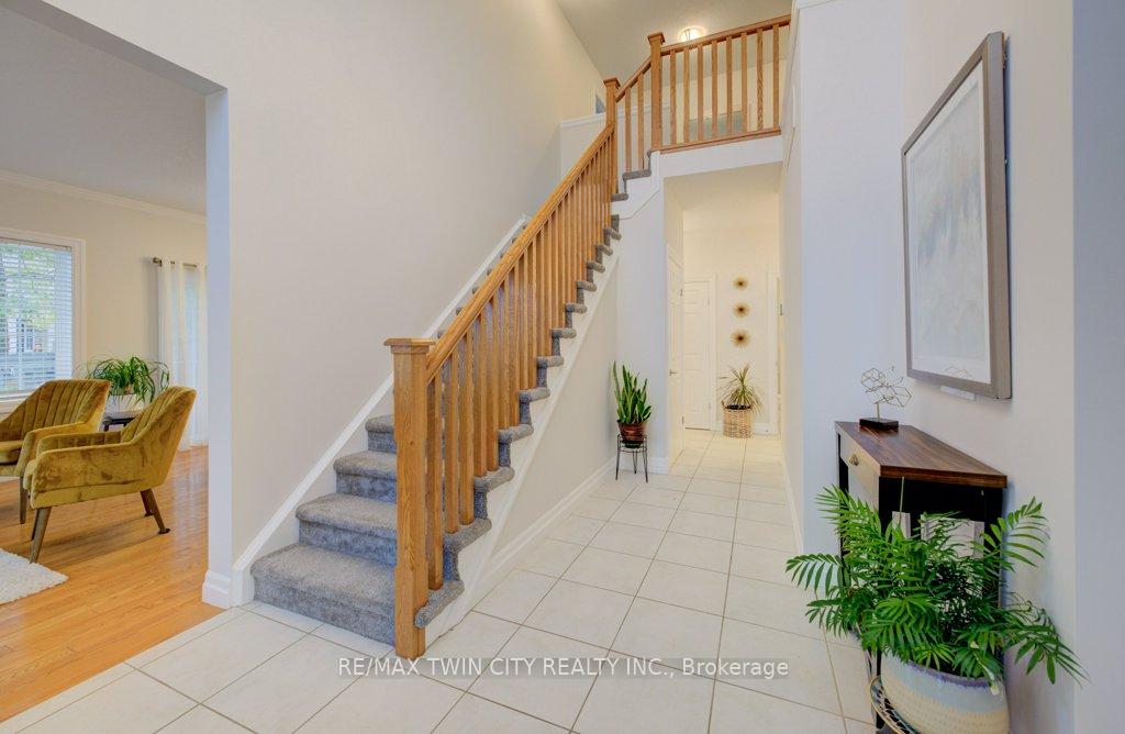 Photo 18 of Unit 11, 276 Sims Estate Drive, Kitchener — HOMEH