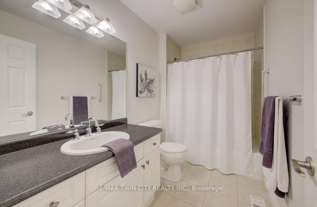 Photo 33 of Unit 11, 276 Sims Estate Drive, Kitchener — HOMEH