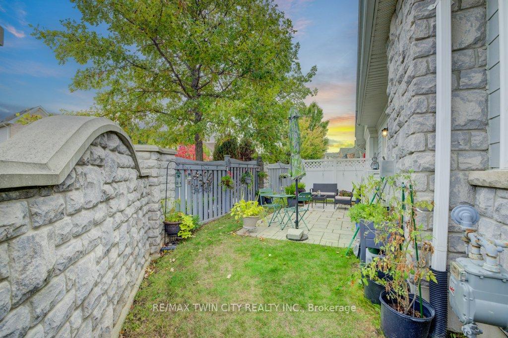 Photo 34 of Unit 11, 276 Sims Estate Drive, Kitchener — HOMEH