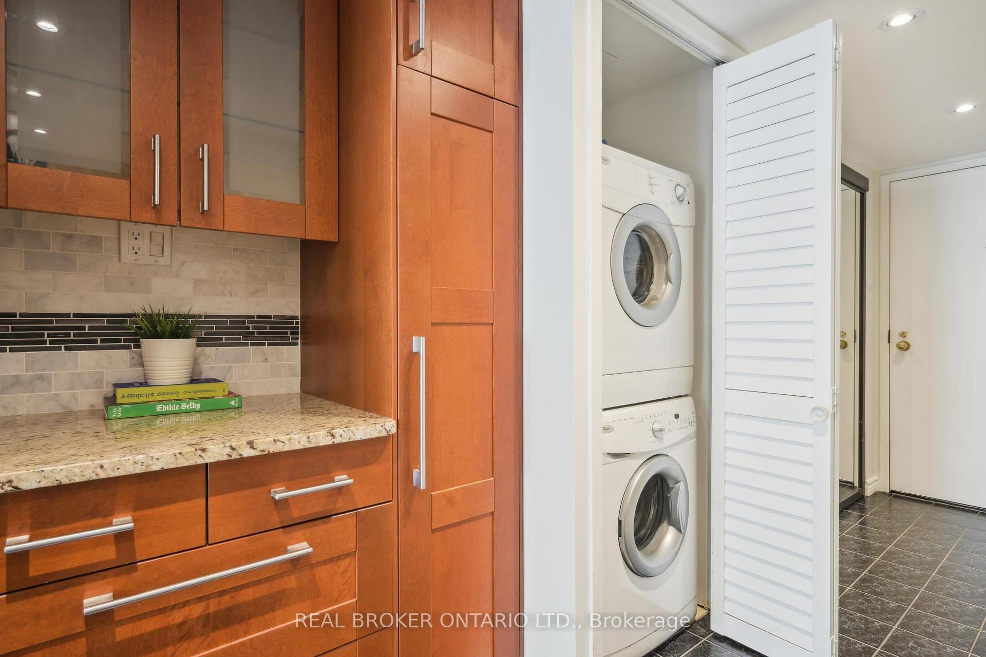 Photo 6 of Unit 508, 92 King Street E, Toronto, Church-Yonge Corridor — HOMEH