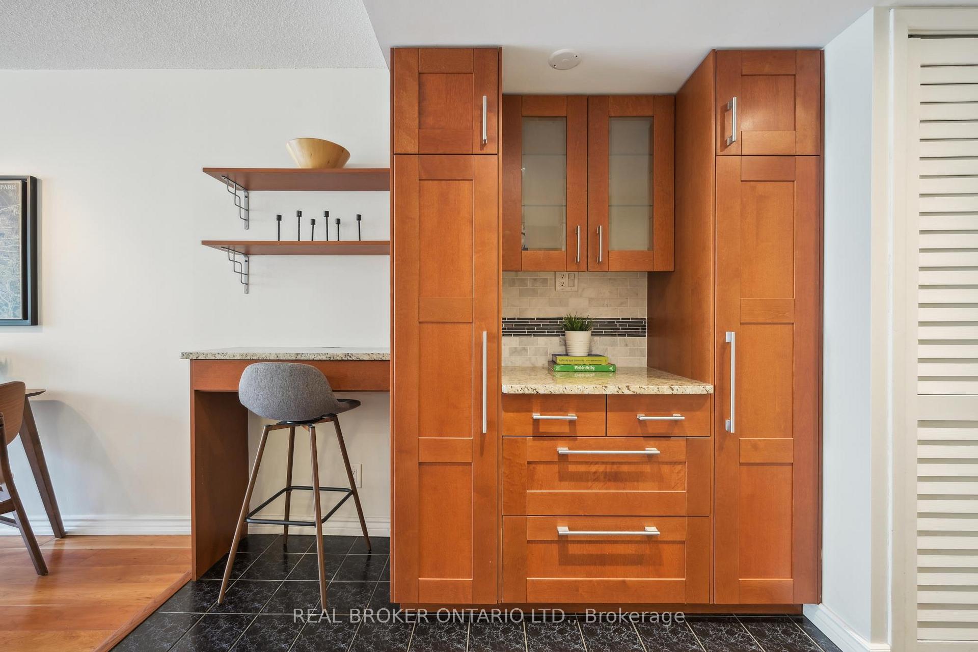 Photo 7 of Unit 508, 92 King Street E, Toronto, Church-Yonge Corridor — HOMEH