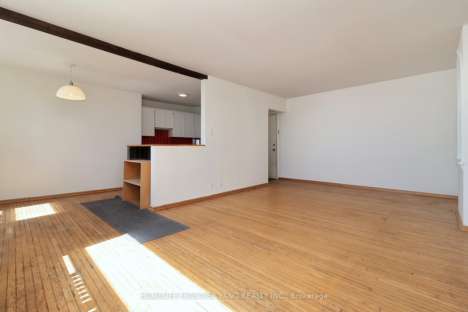 Photo 8 of Unit 21, 2697 Lake Shore Boulevard W, Etobicoke, Mimico — HOMEH