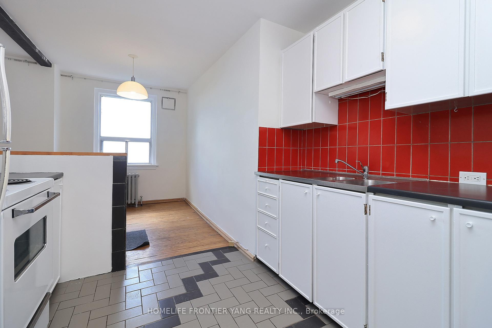 Photo 12 of Unit 21, 2697 Lake Shore Boulevard W, Etobicoke, Mimico — HOMEH