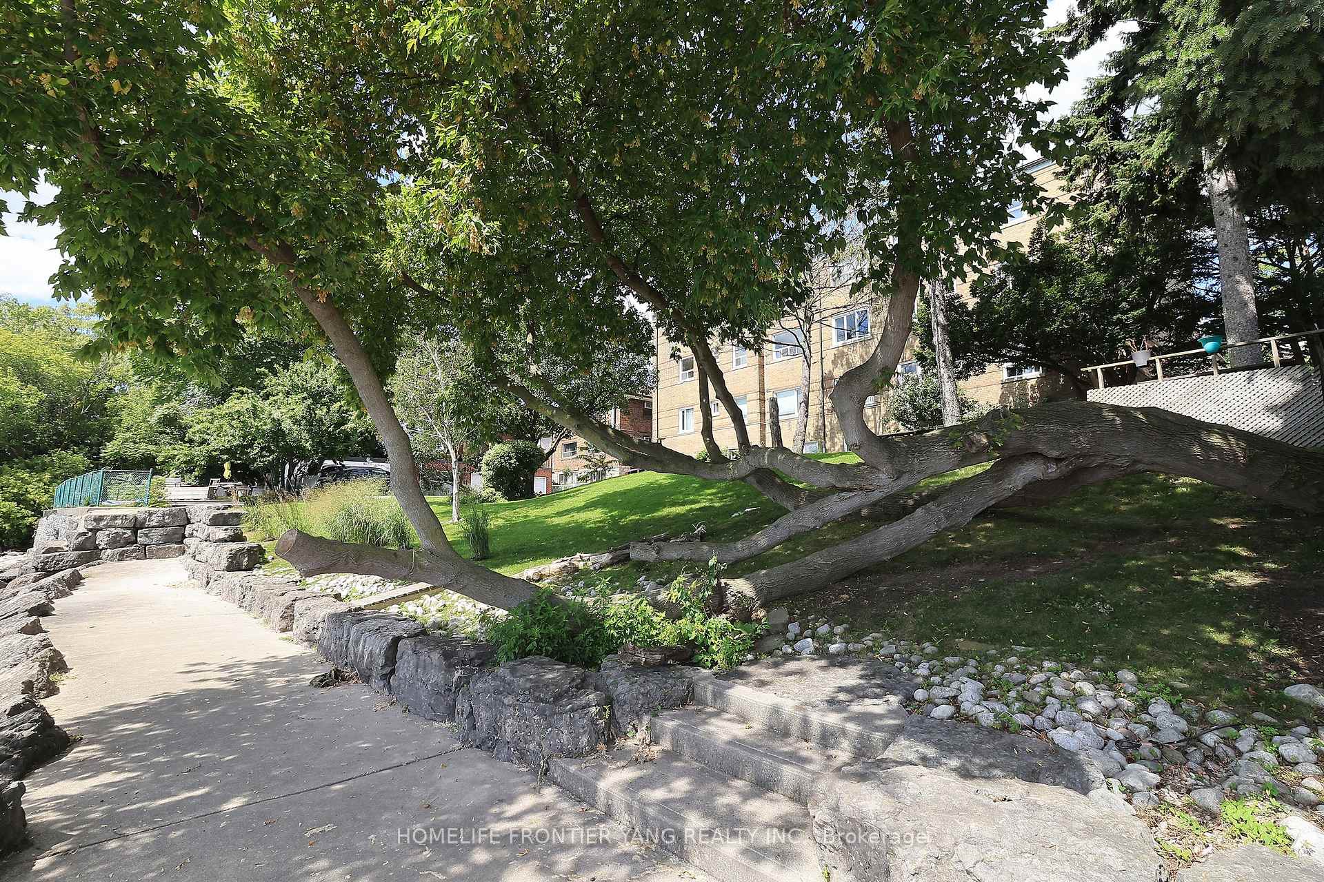 Photo 27 of Unit 21, 2697 Lake Shore Boulevard W, Etobicoke, Mimico — HOMEH