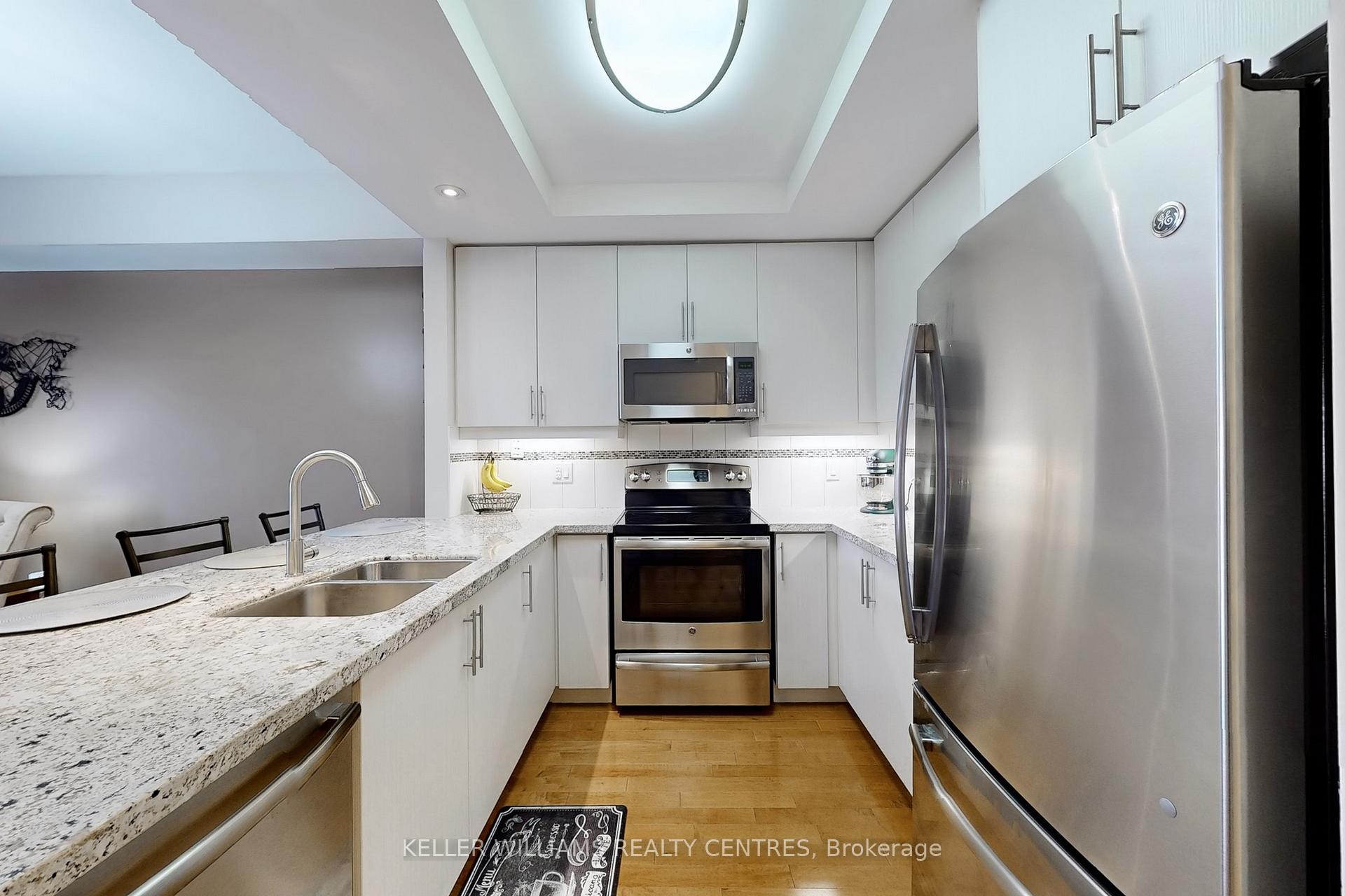 Photo 7 of Unit 302, 2 Briar Hill Heights, New Tecumseth, Alliston — HOMEH