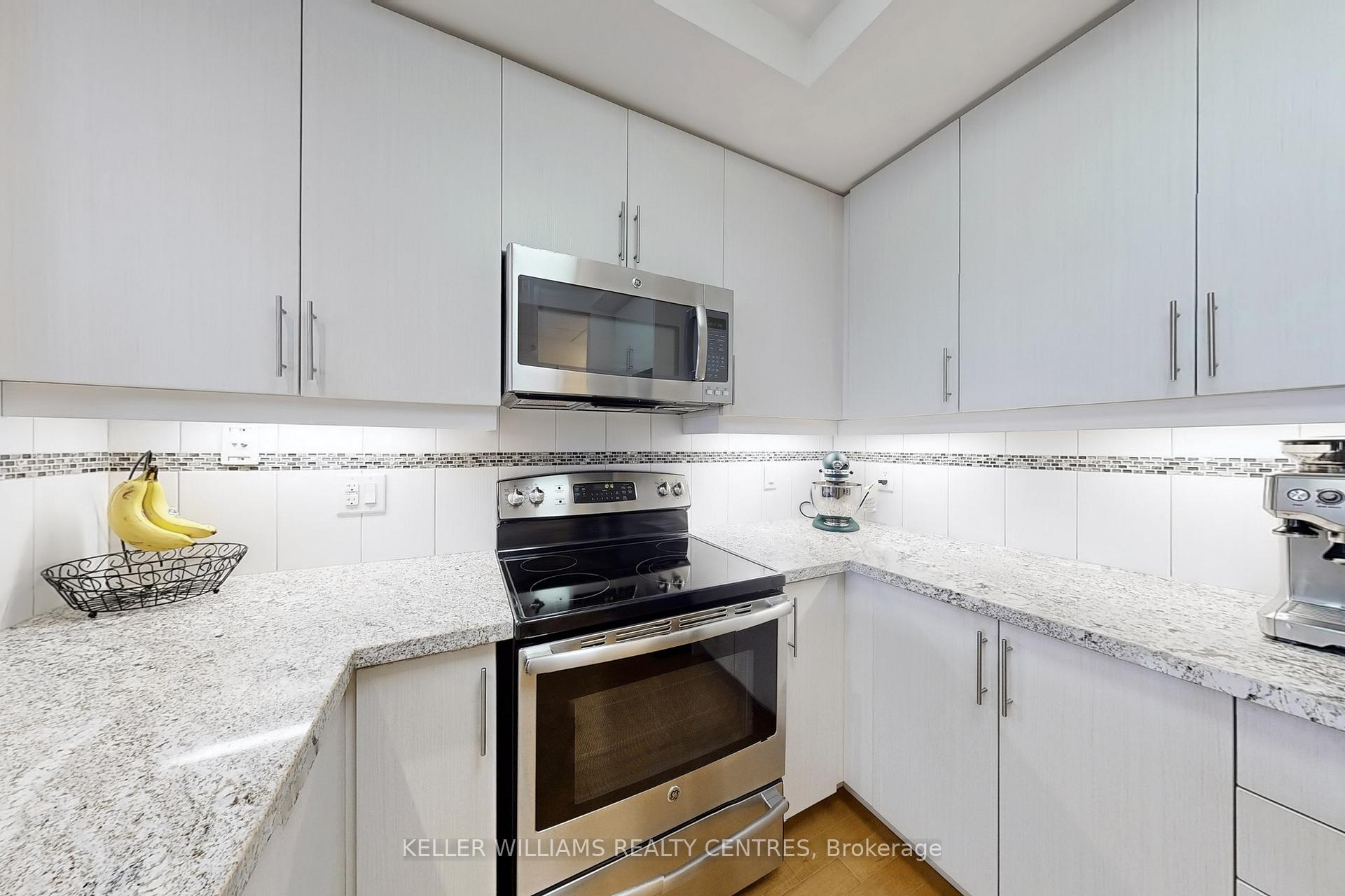 Photo 8 of Unit 302, 2 Briar Hill Heights, New Tecumseth, Alliston — HOMEH