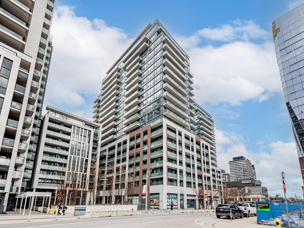 Front of Unit 616, 460 Adelaide Street E