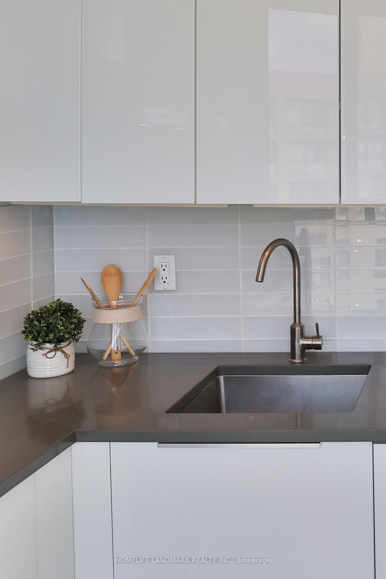 Photo 9 of Unit 3005, 260 Queens Quay W, Toronto, Waterfront Communities — HOMEH