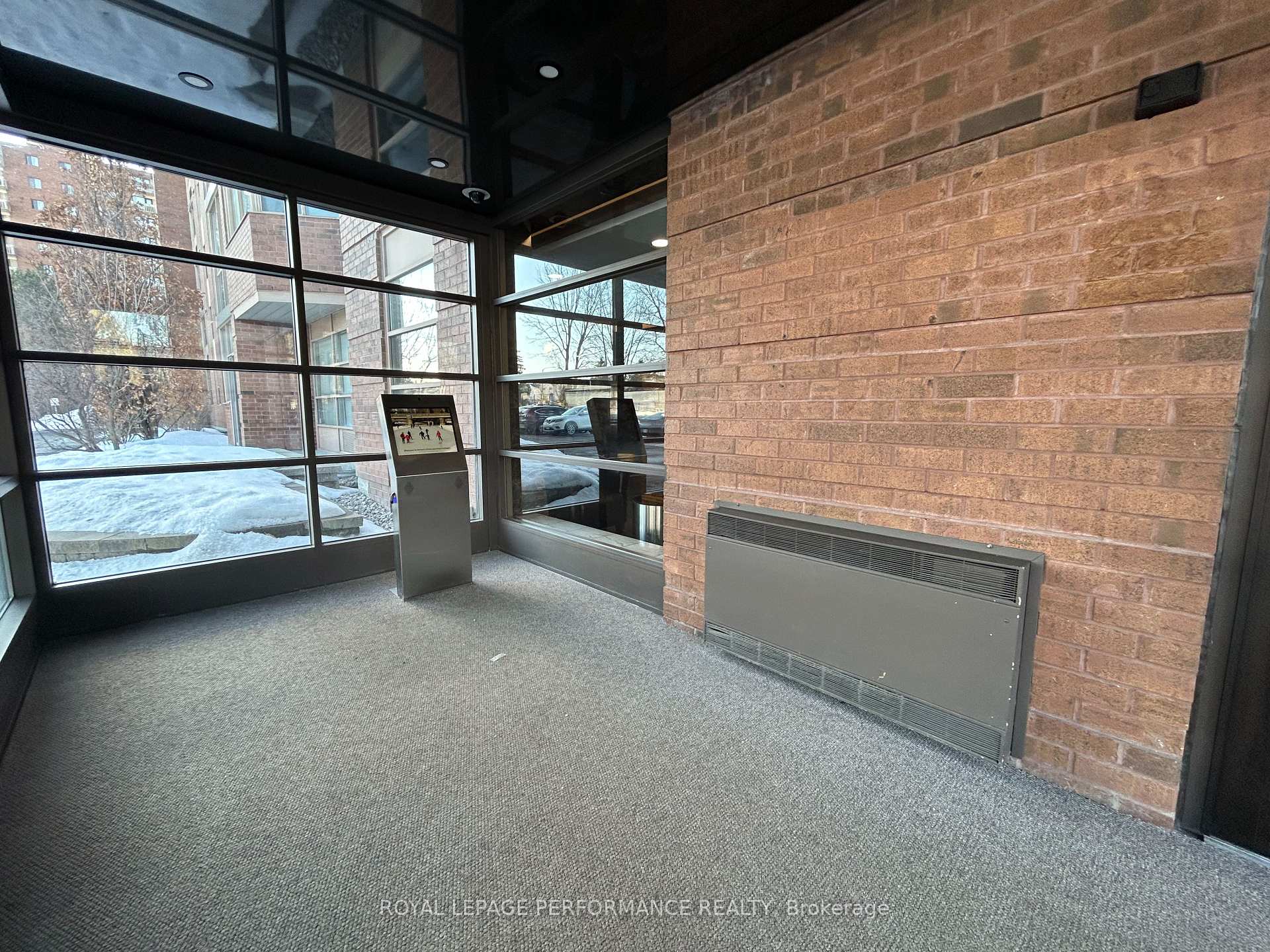 Photo 3 of Unit 1611, 2760 Carousel Crescent, Ottawa, Emerald Woods/Sawmill Creek — HOMEH