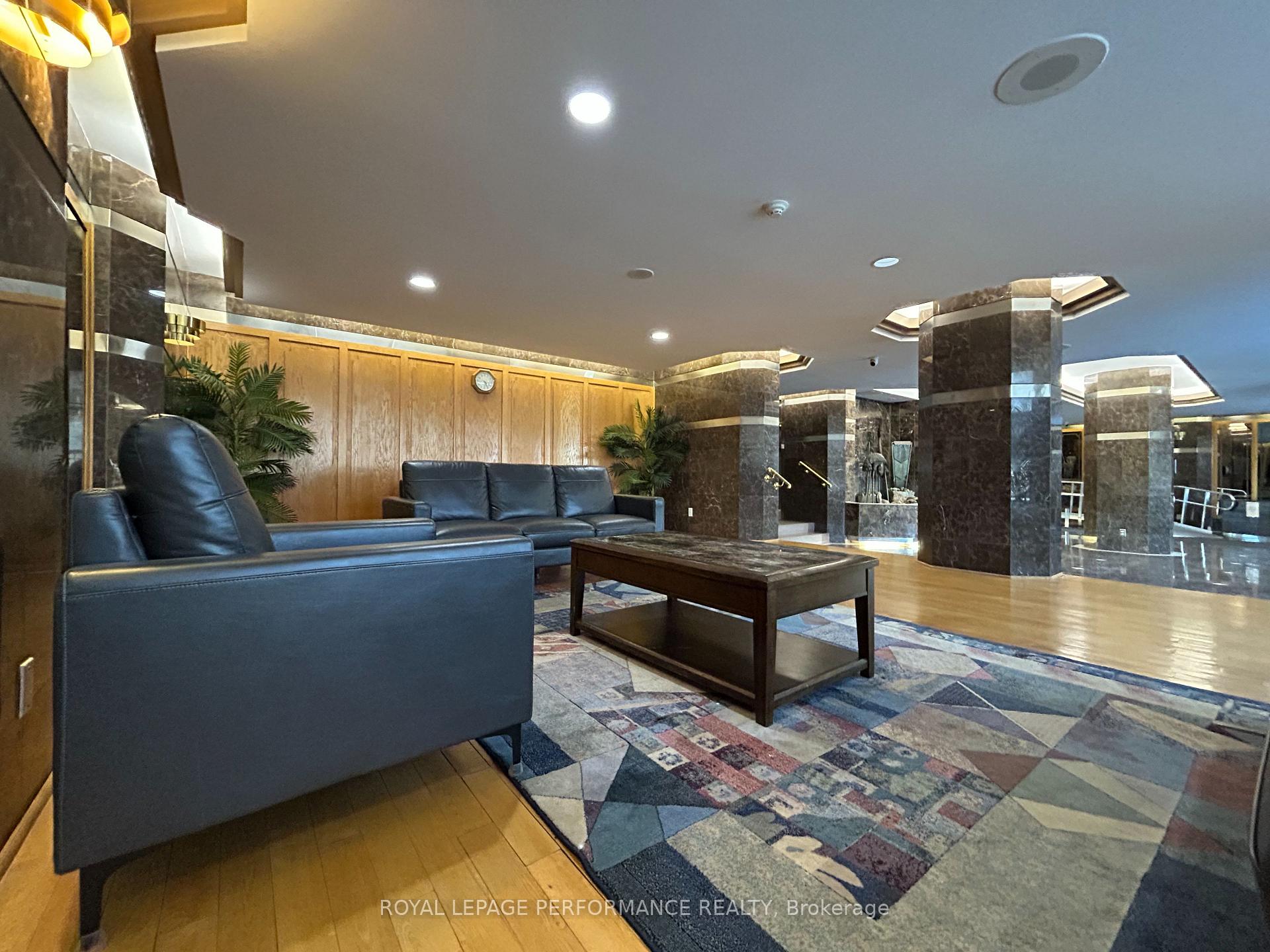 Photo 7 of Unit 1611, 2760 Carousel Crescent, Ottawa, Emerald Woods/Sawmill Creek — HOMEH