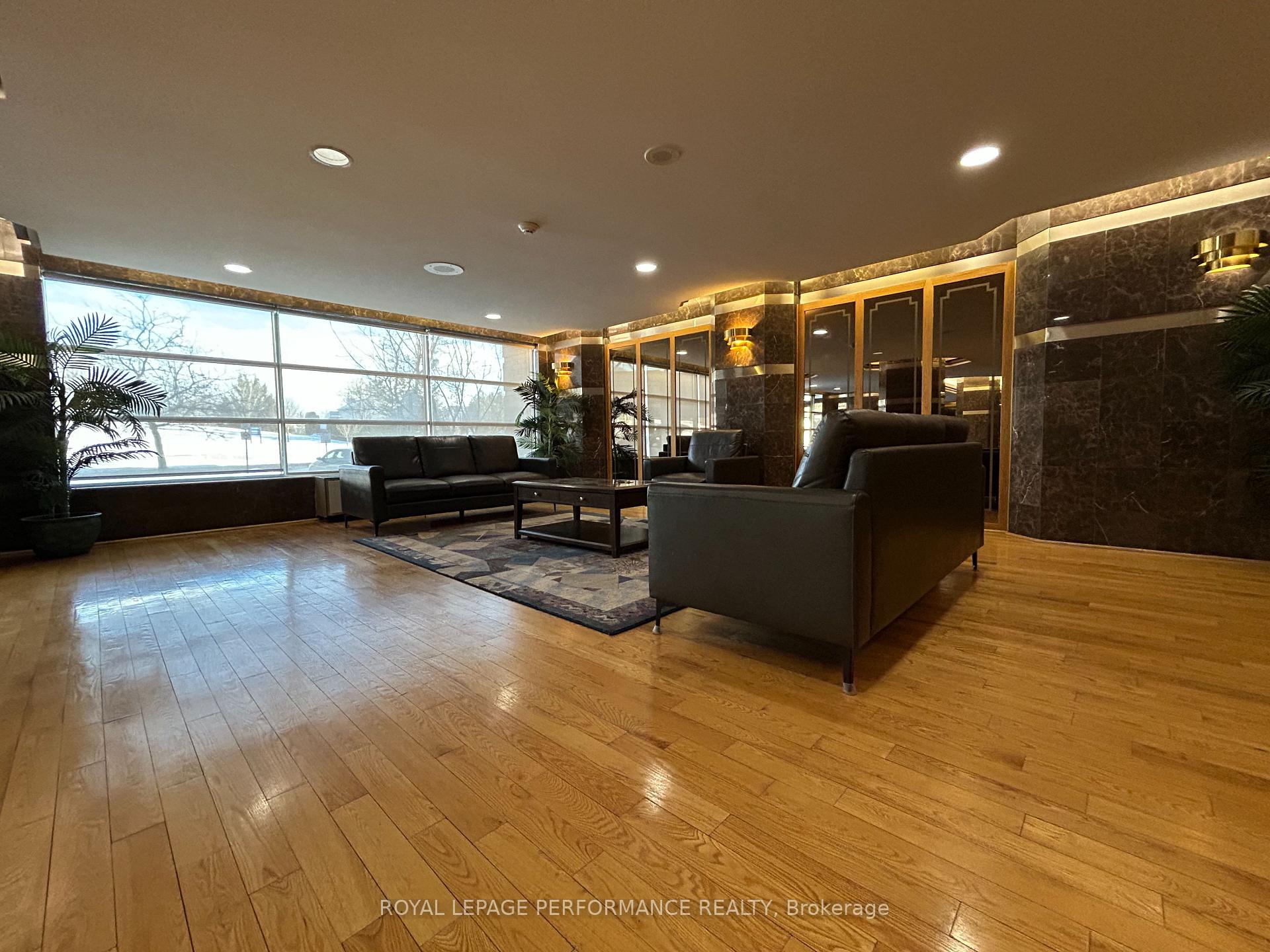 Photo 8 of Unit 1611, 2760 Carousel Crescent, Ottawa, Emerald Woods/Sawmill Creek — HOMEH