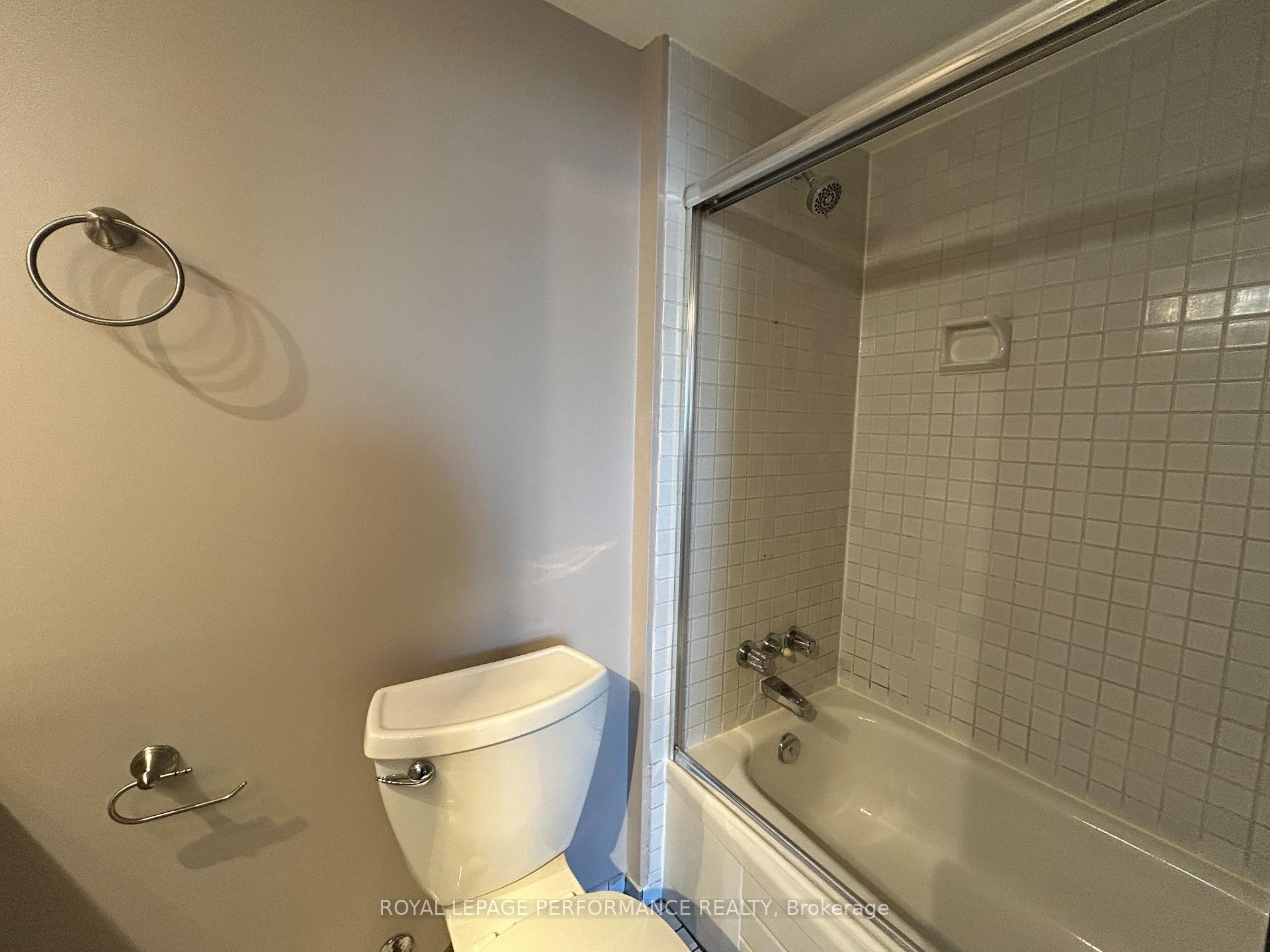 Photo 20 of Unit 1611, 2760 Carousel Crescent, Ottawa, Emerald Woods/Sawmill Creek — HOMEH