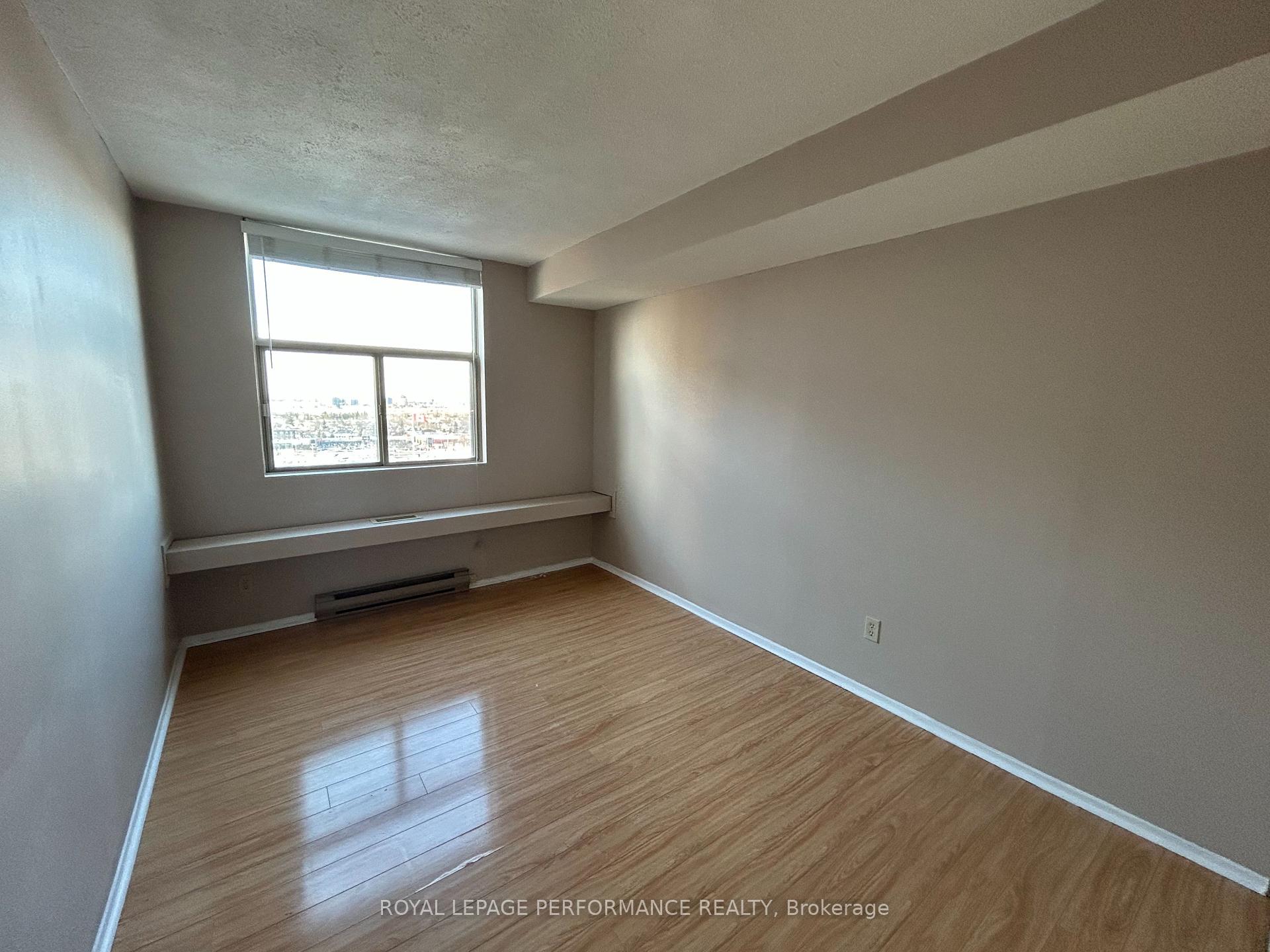 Photo 21 of Unit 1611, 2760 Carousel Crescent, Ottawa, Emerald Woods/Sawmill Creek — HOMEH