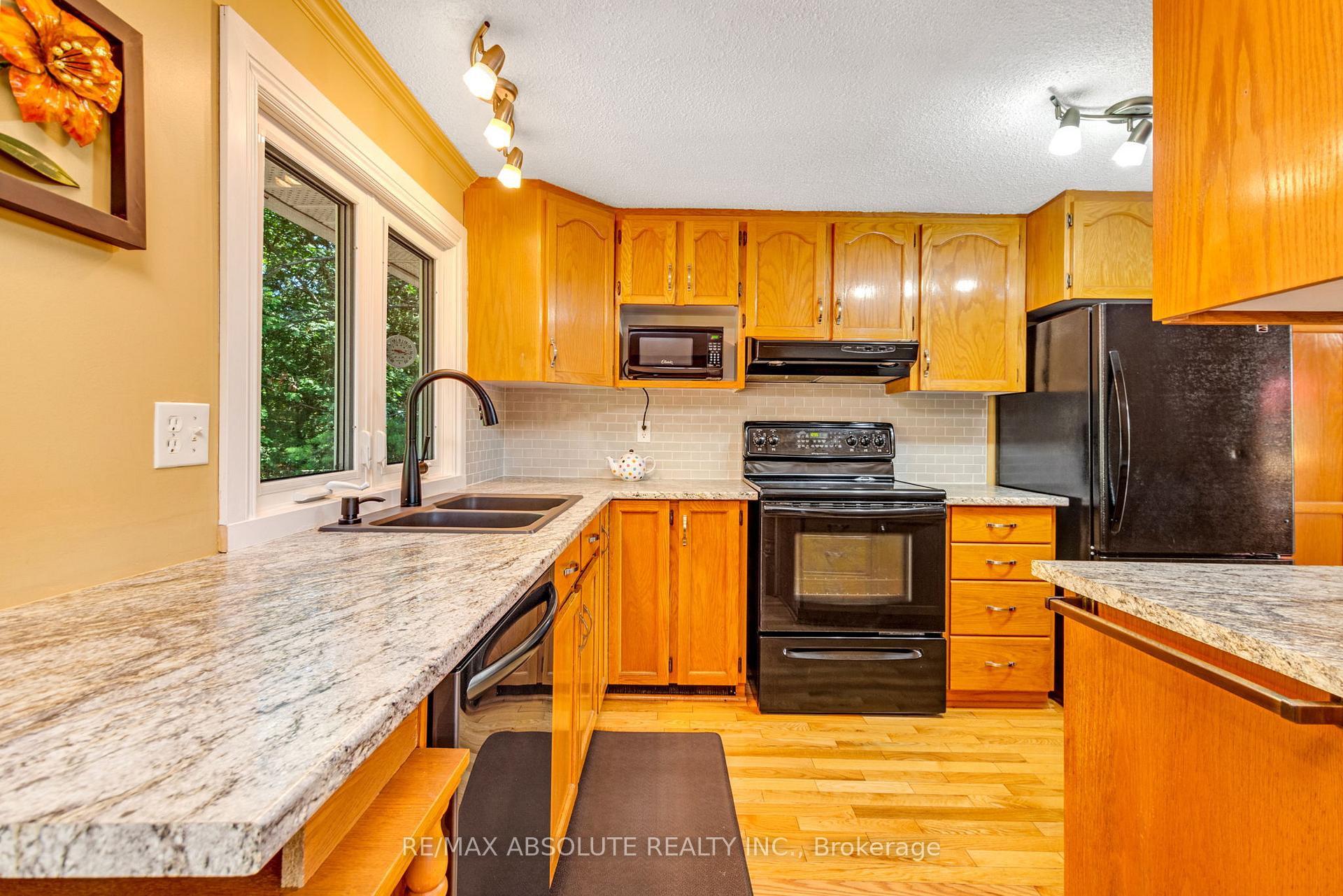 Photo 10 of 232 Mississippi Drive, Ottawa, Kinburn — HOMEH