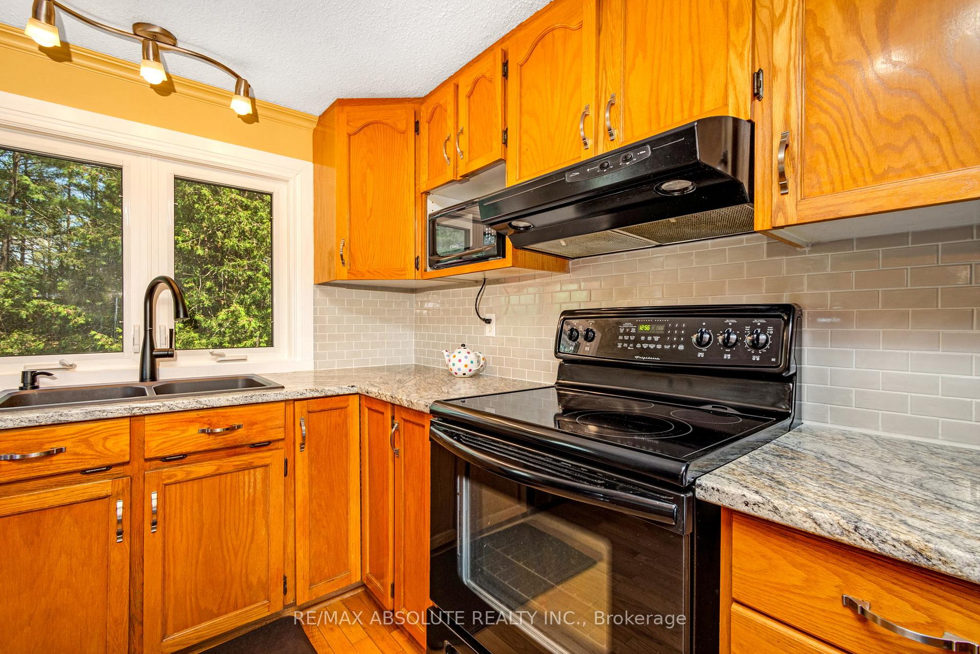 Photo 14 of 232 Mississippi Drive, Ottawa, Kinburn — HOMEH