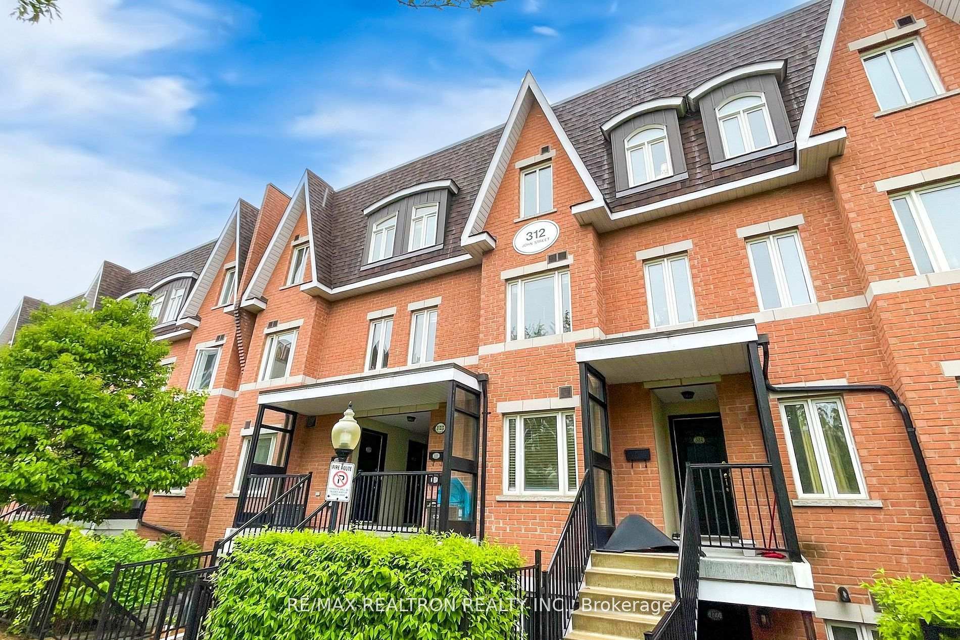 Front of Unit 335, 312 John Street