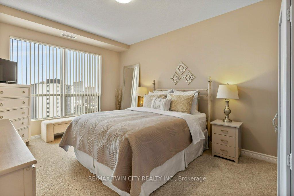 Photo 9 of Unit 1004, 539 Belmont Avenue W, Kitchener — HOMEH
