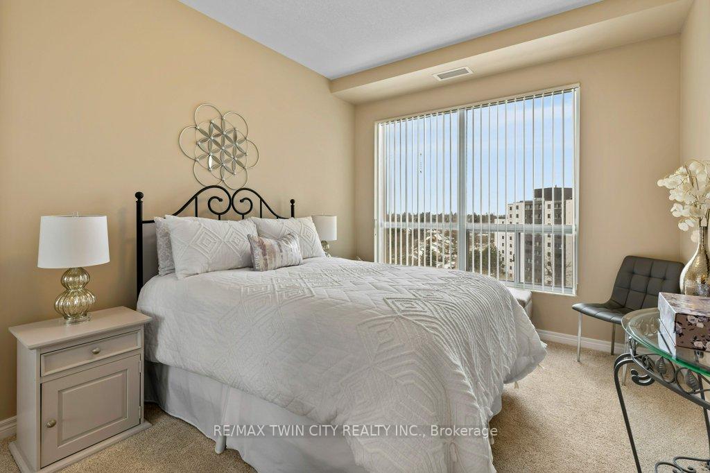Photo 11 of Unit 1004, 539 Belmont Avenue W, Kitchener — HOMEH