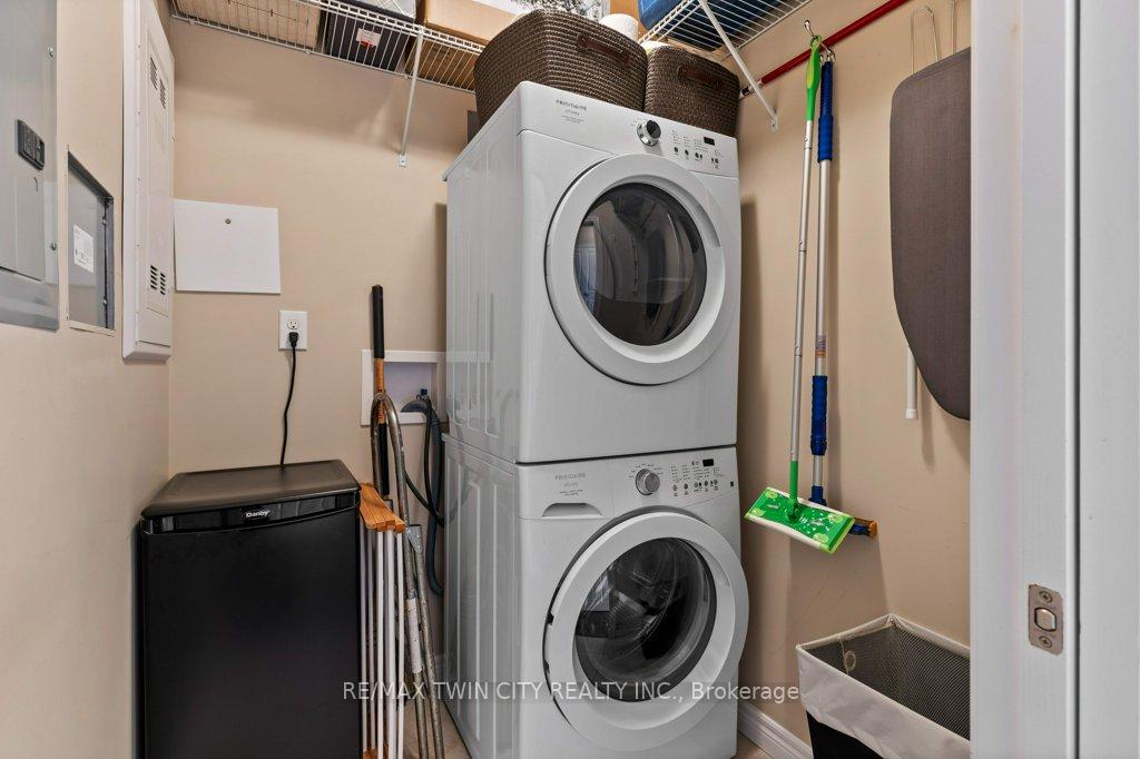 Photo 13 of Unit 1004, 539 Belmont Avenue W, Kitchener — HOMEH