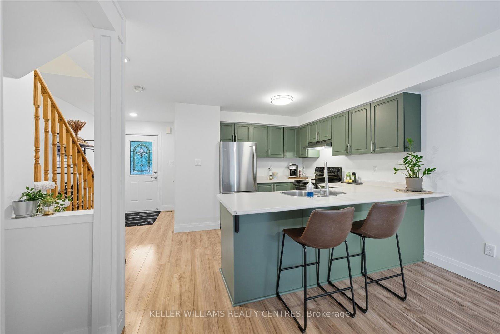 Photo 9 of 131 Leslie Avenue, Barrie, Holly — HOMEH