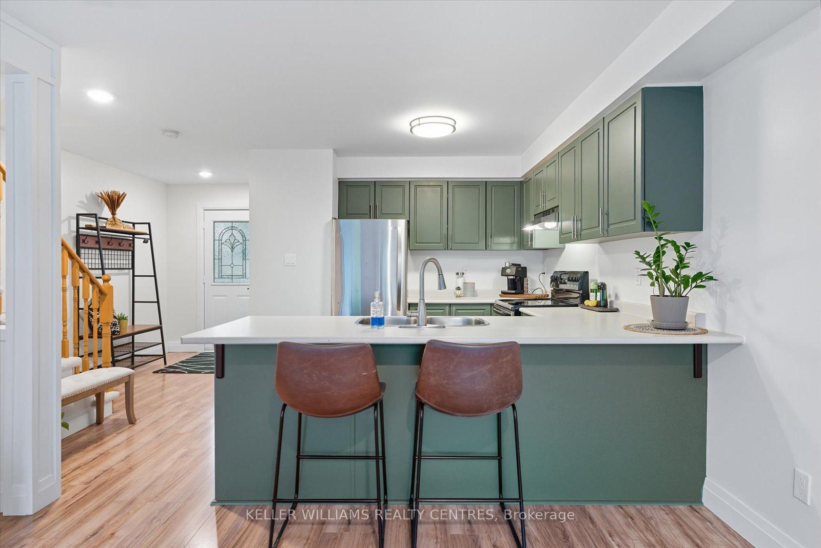 Photo 10 of 131 Leslie Avenue, Barrie, Holly — HOMEH