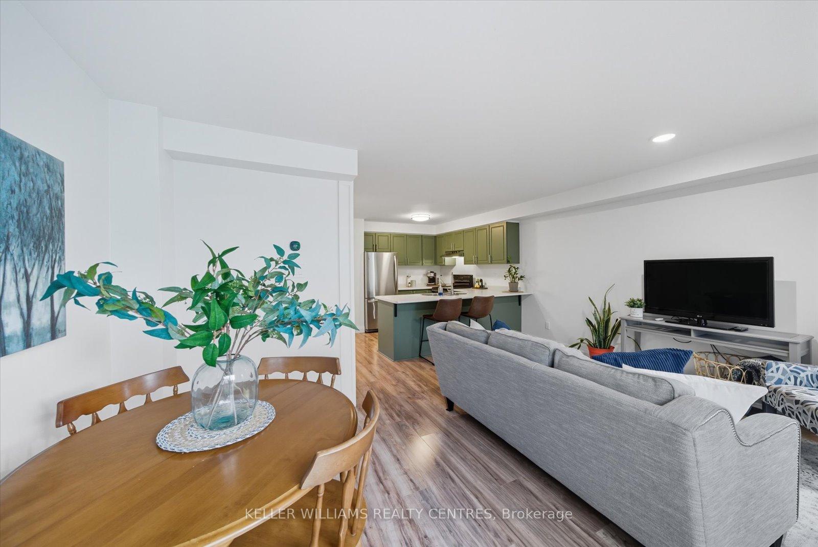 Photo 12 of 131 Leslie Avenue, Barrie, Holly — HOMEH