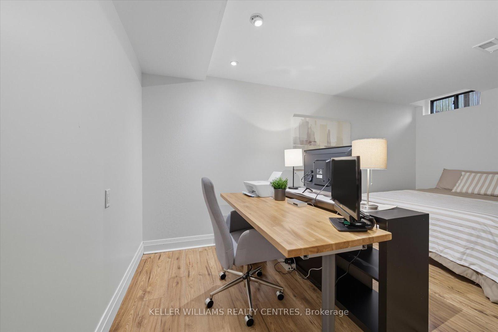 Photo 23 of 131 Leslie Avenue, Barrie, Holly — HOMEH