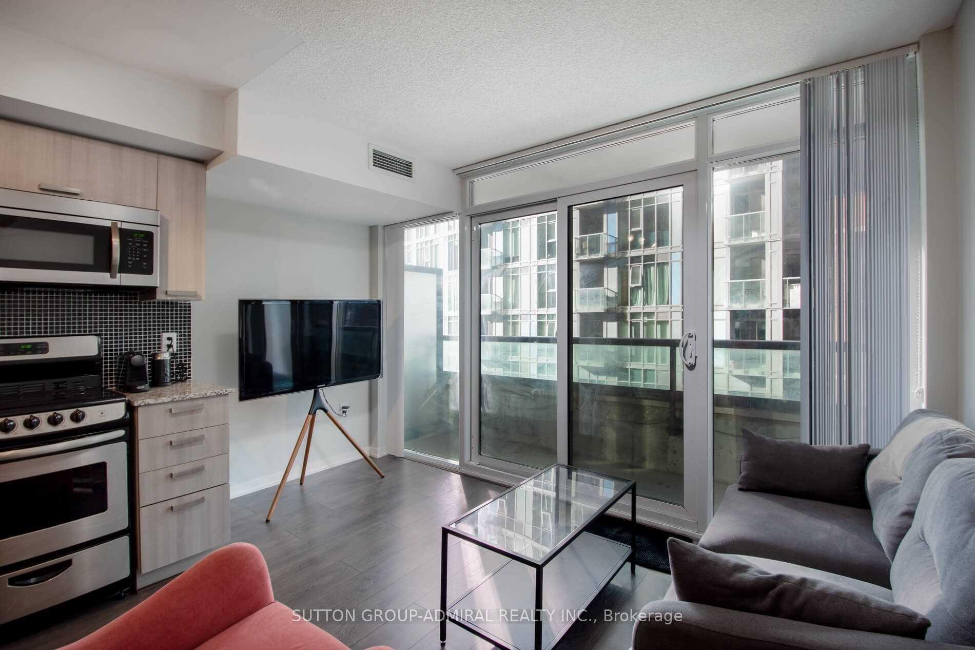 Photo 6 of Unit 512W, 36 Lisgar Street, Toronto, Niagara — HOMEH