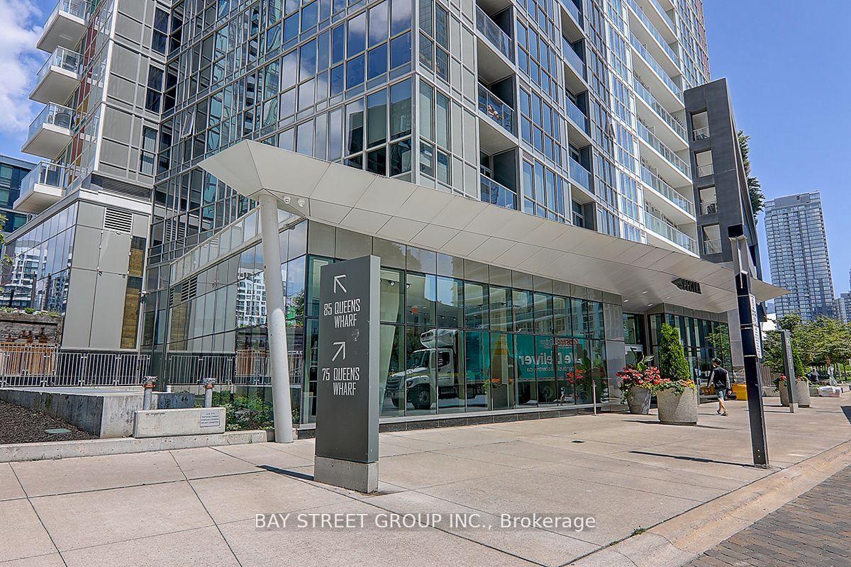 Photo 2 of Unit 521, 85 Queens Wharf Road, Toronto, Waterfront Communities — HOMEH